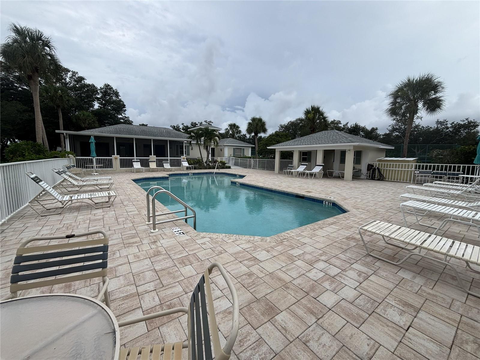 418 LAUREL LAKE DR #106 — photo 34