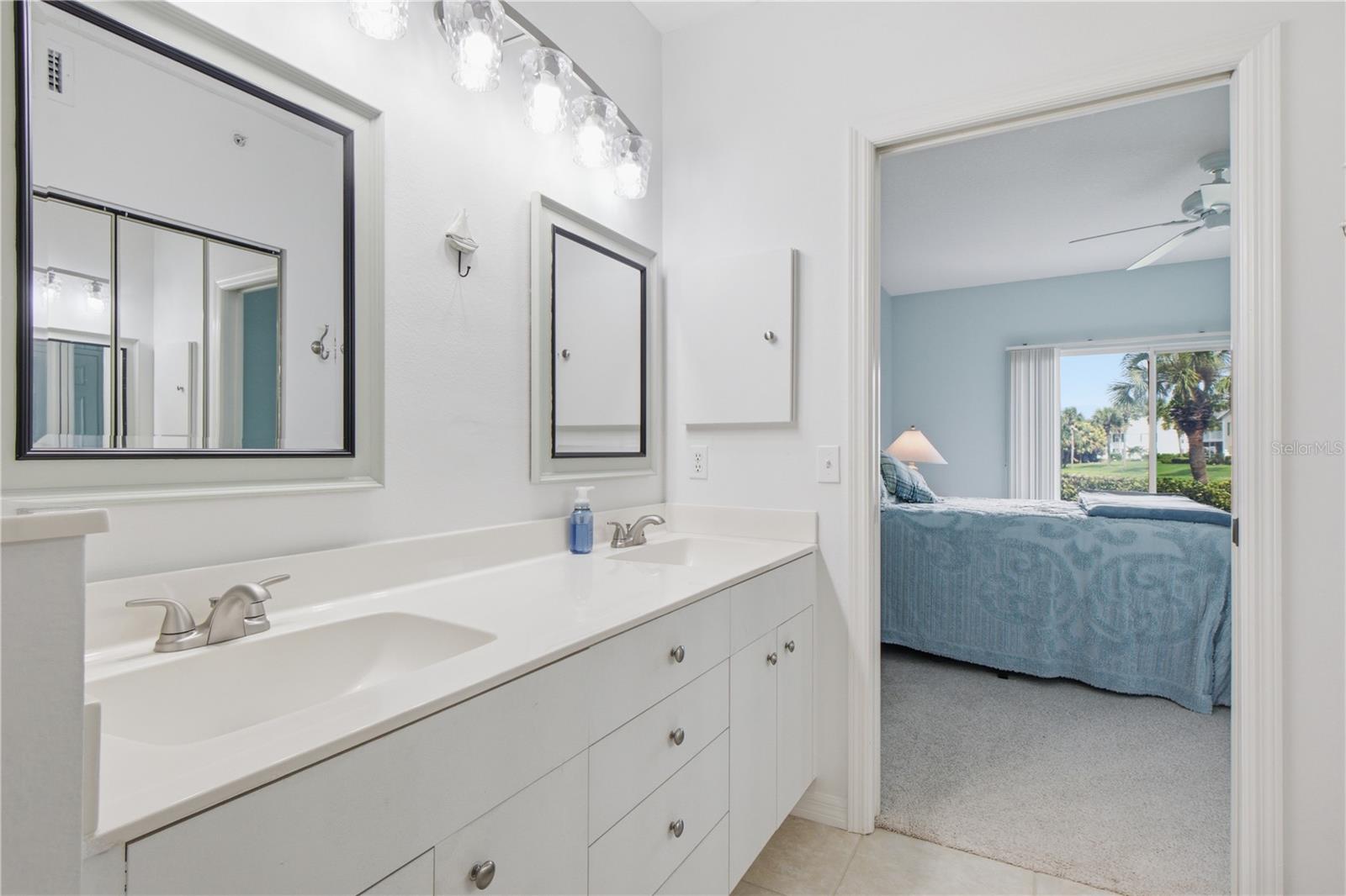 418 LAUREL LAKE DR #106 — photo 17