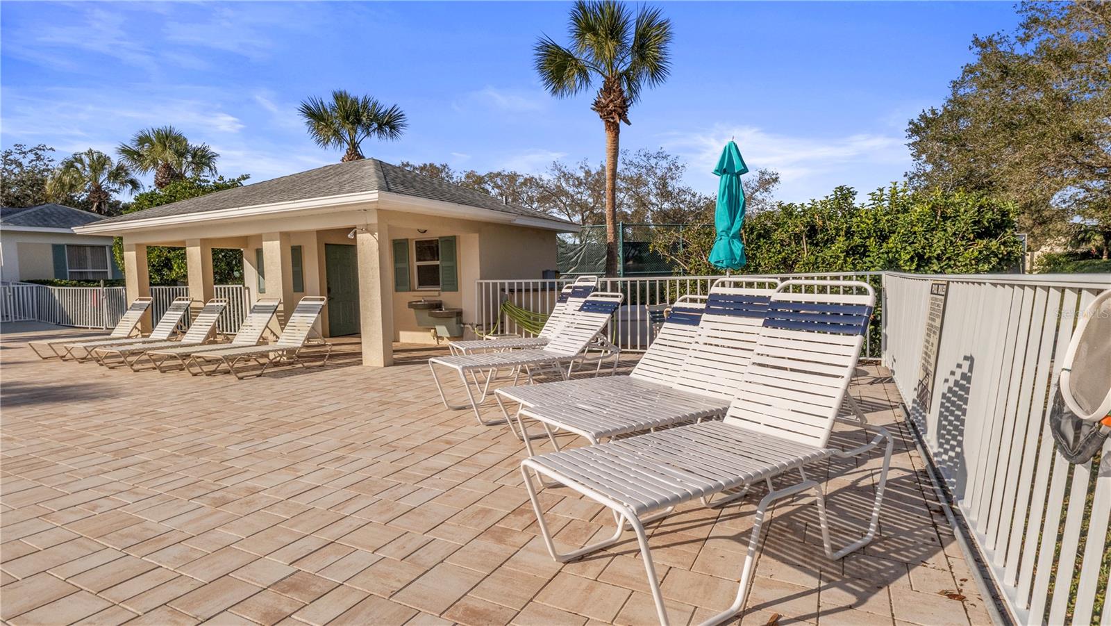 418 LAUREL LAKE DR #106 — photo 32