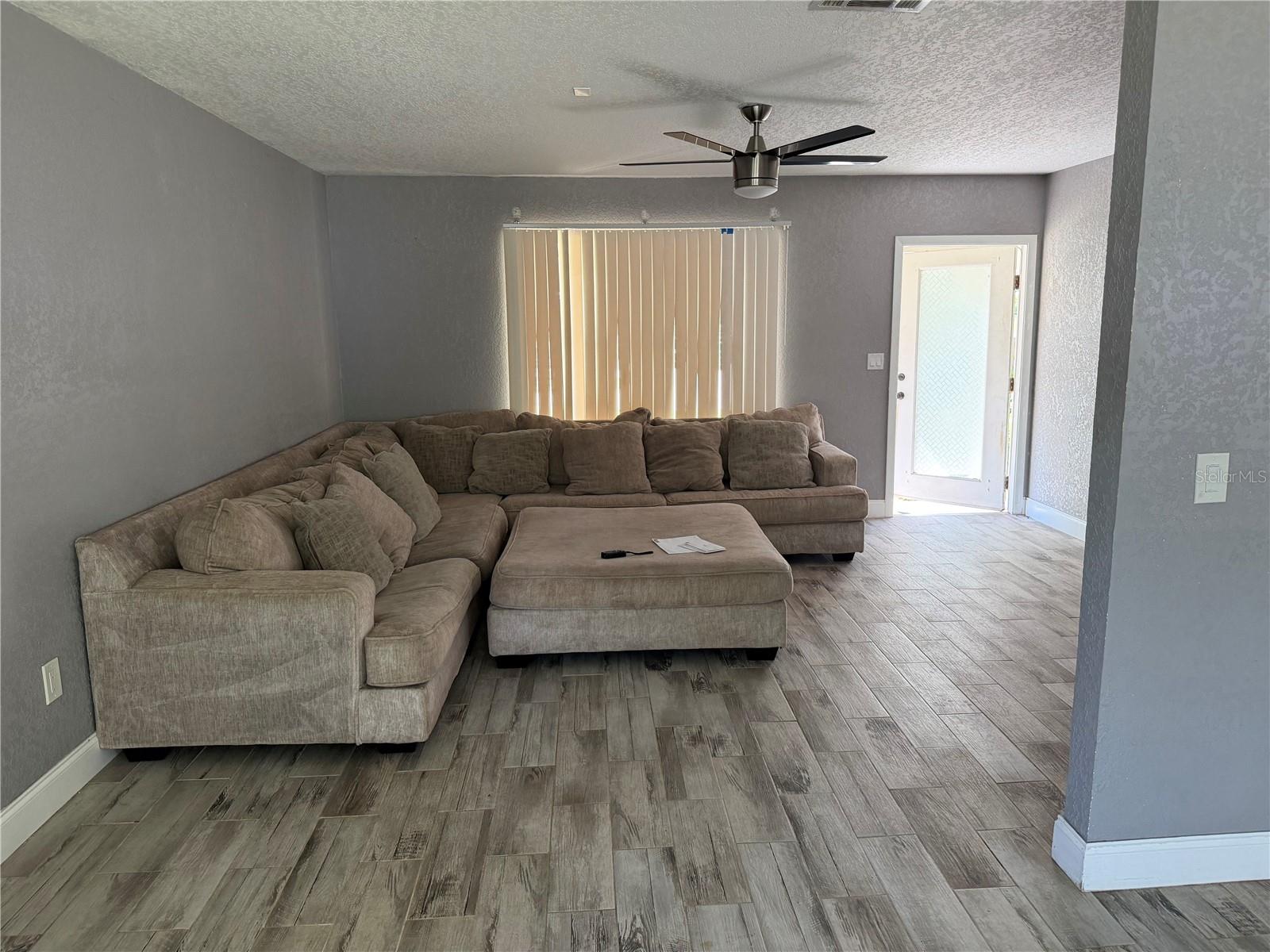 5493 TREKELL ST — photo 10