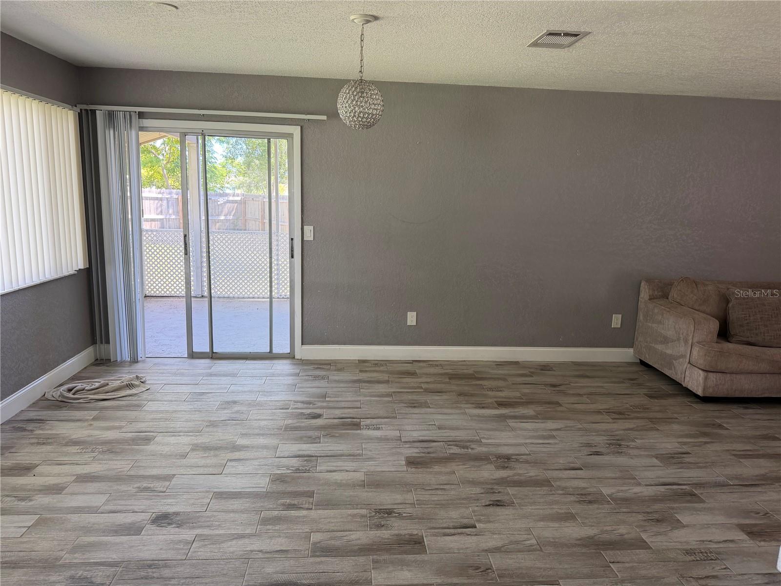 5493 TREKELL ST — photo 5