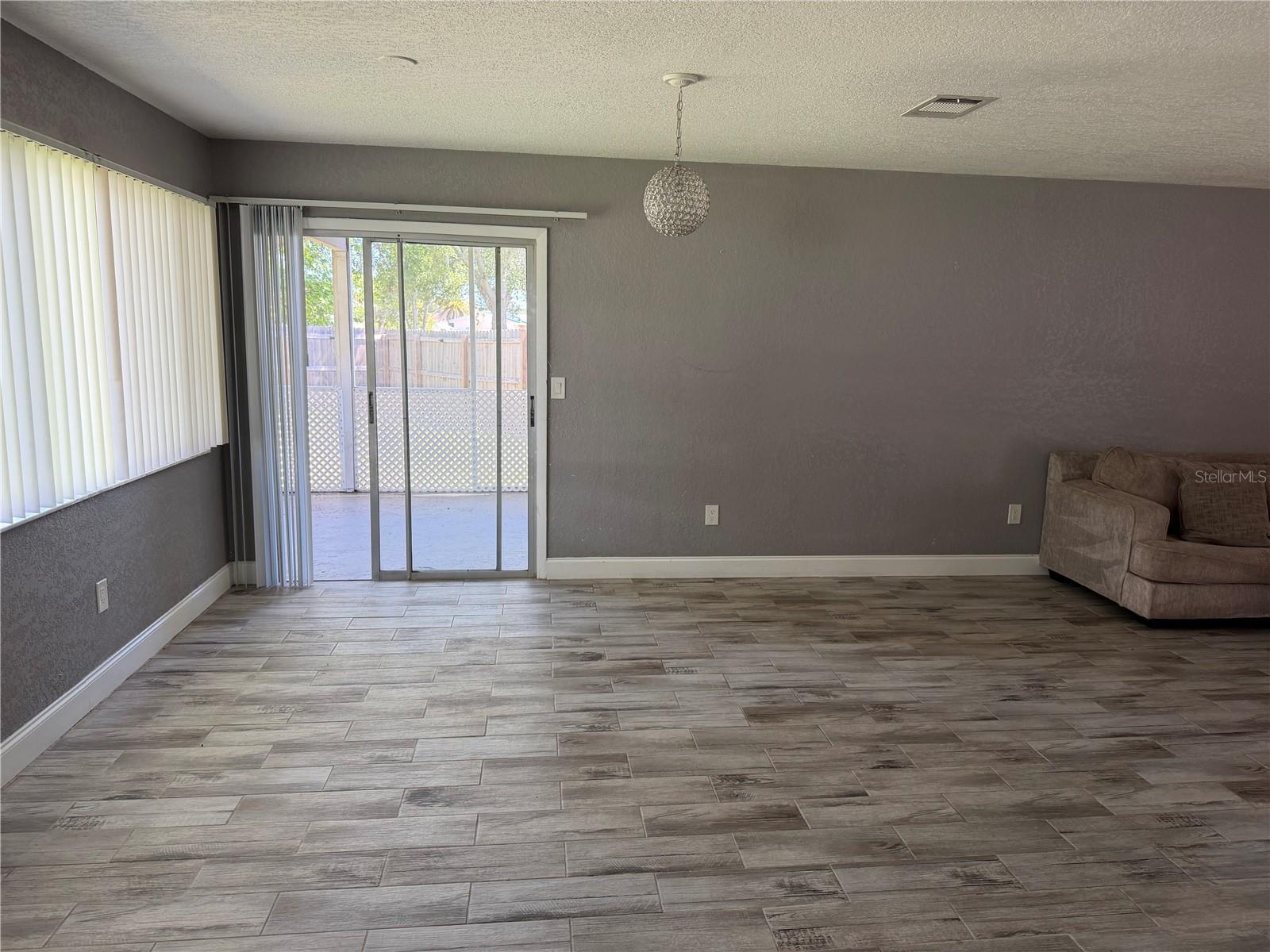 5493 TREKELL ST — photo 9