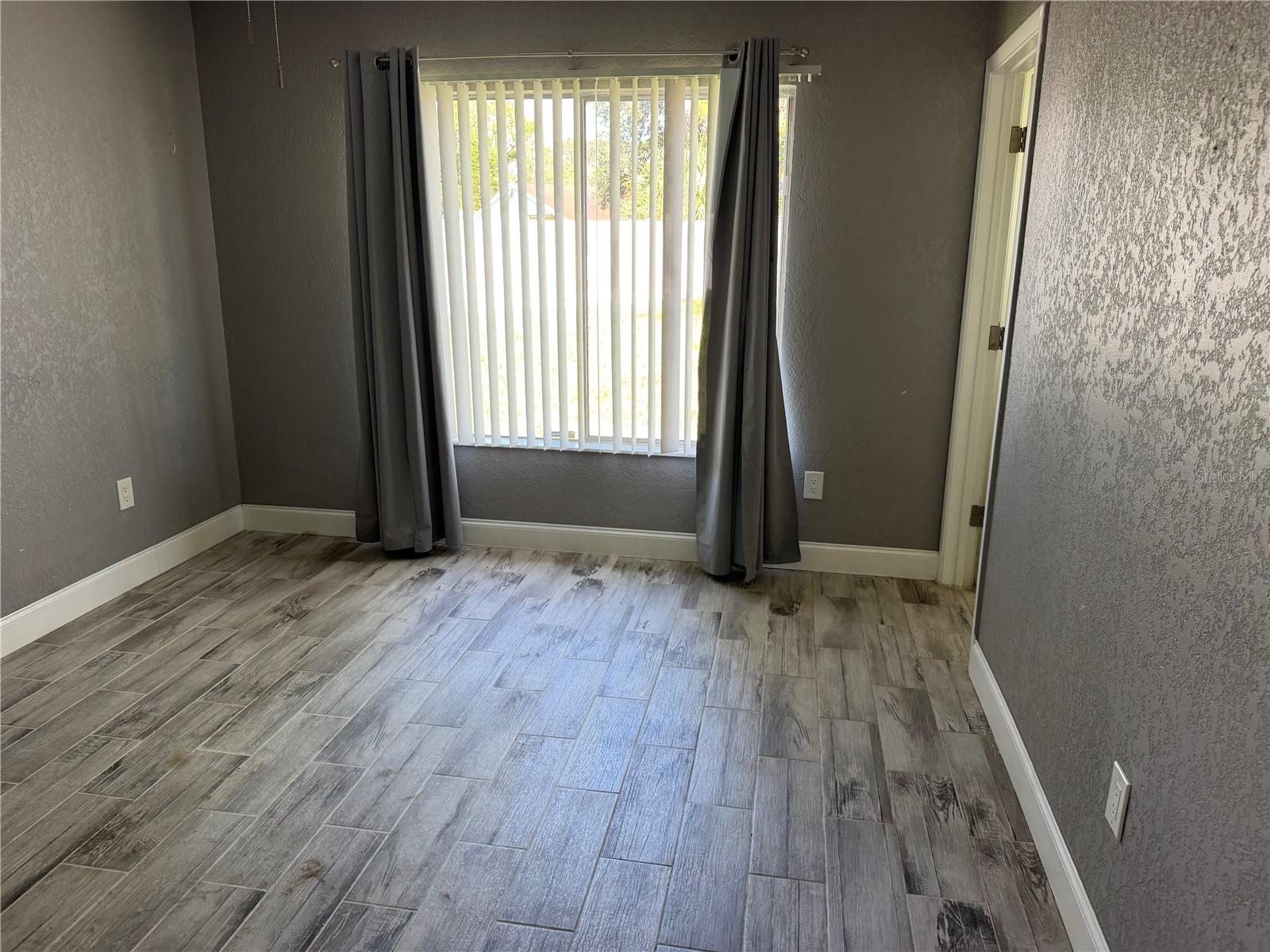 5493 TREKELL ST — photo 23