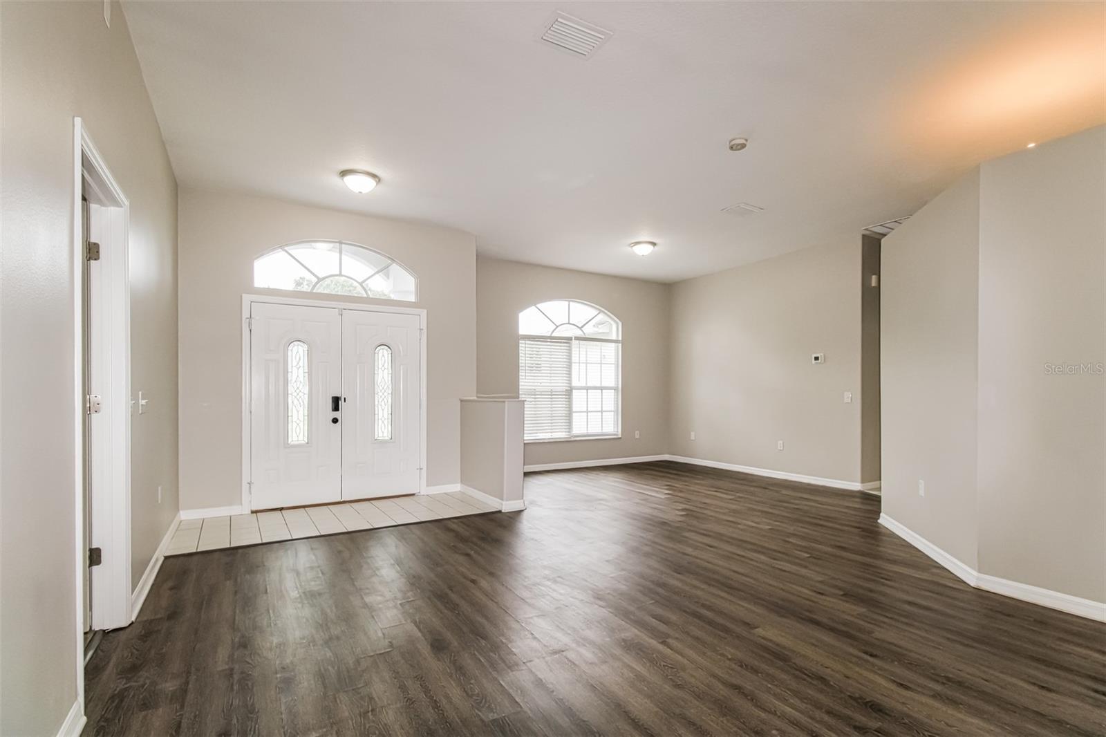 4604 TRIMBLE LN — photo 3