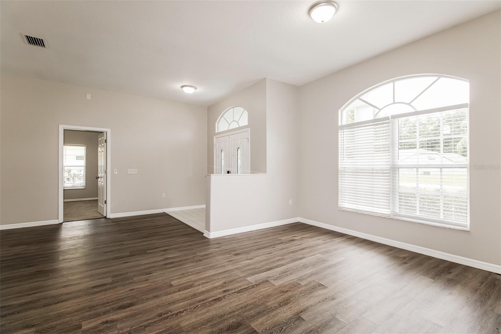 4604 TRIMBLE LN — photo 7