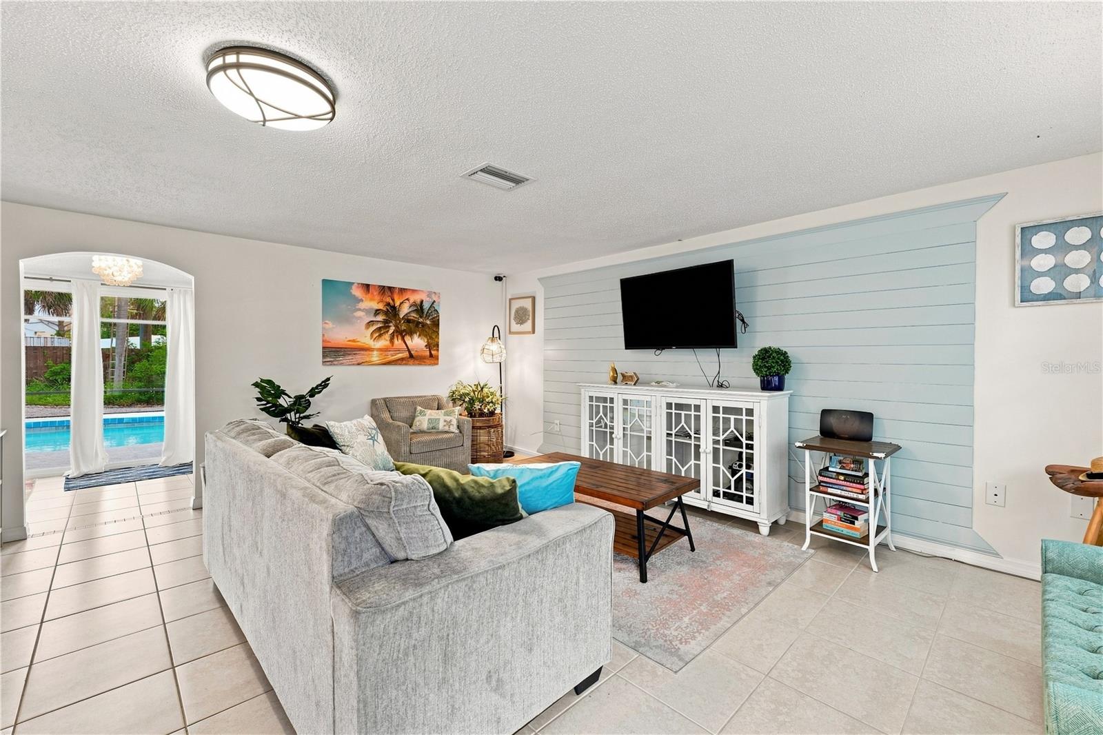 540 BLACKBURN ST — photo 4