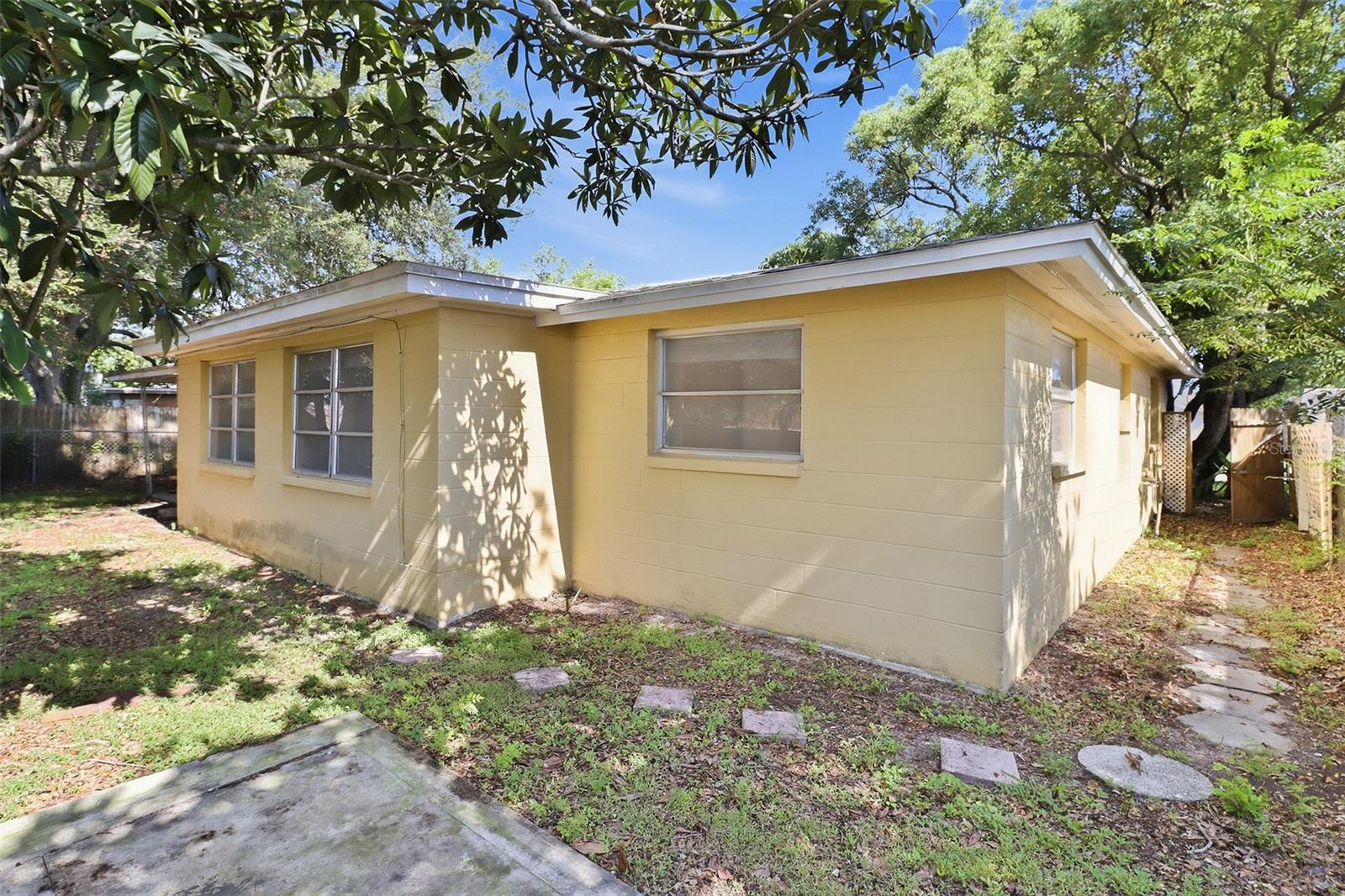 5600 ANDREA DR — photo 18