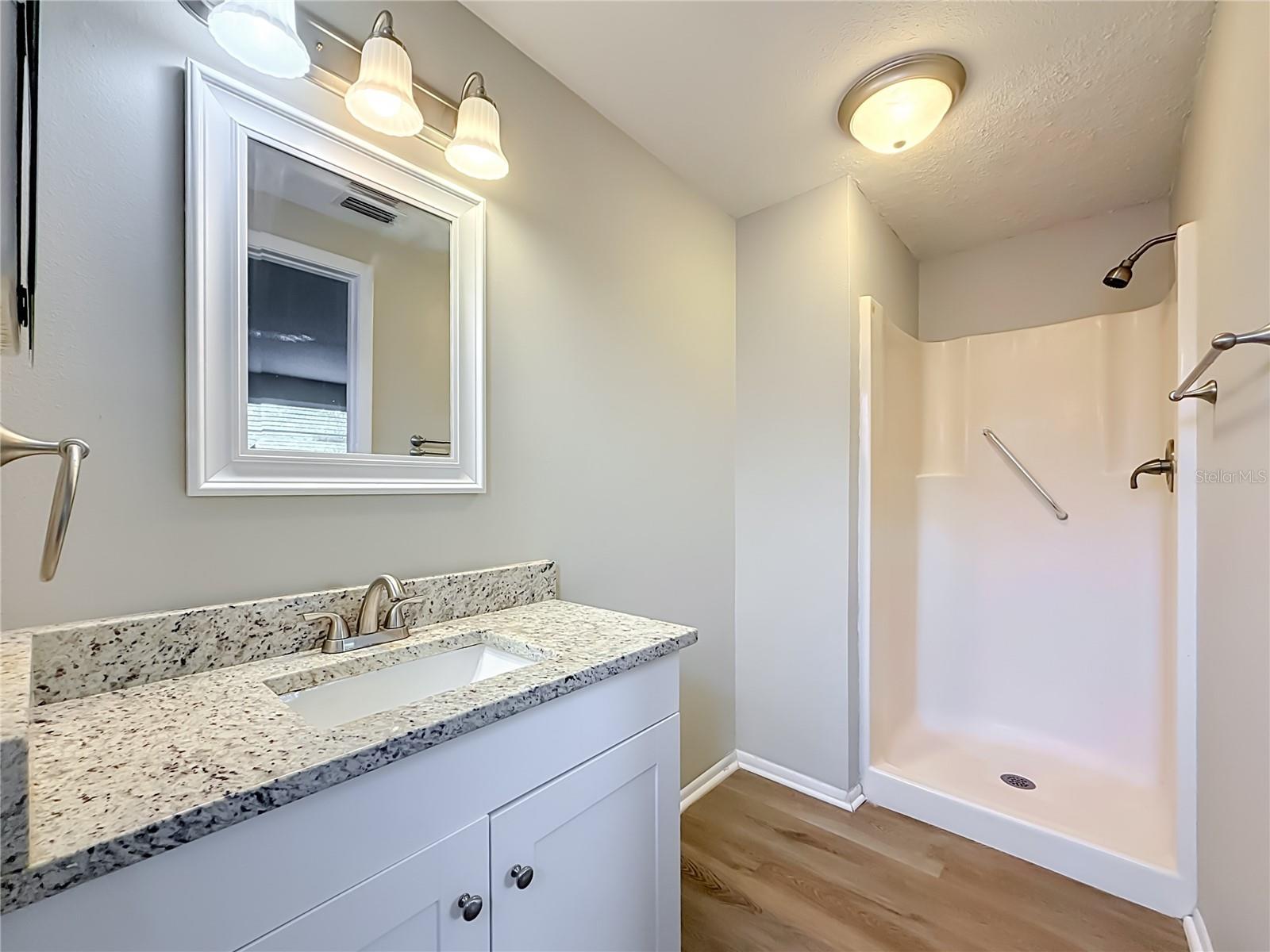 7606 WOODLAND OAKS CT — photo 16