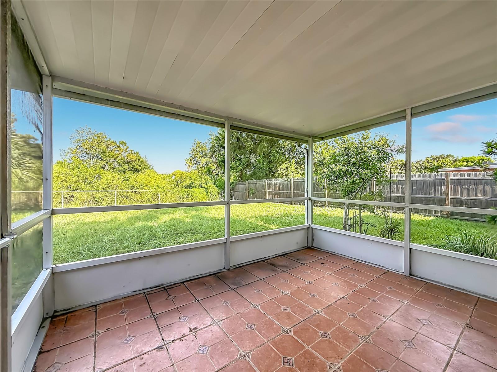 7606 WOODLAND OAKS CT — photo 26