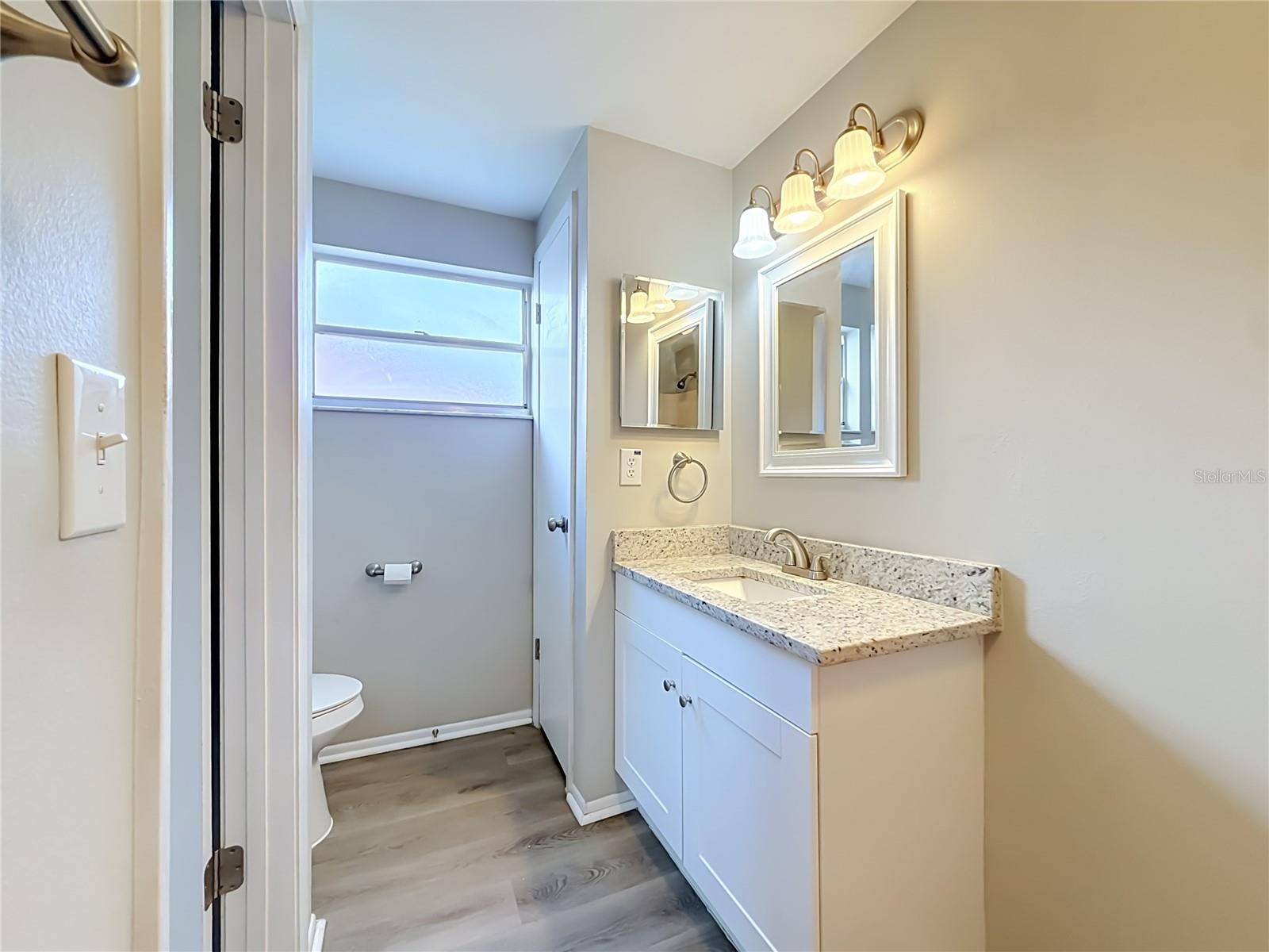 7606 WOODLAND OAKS CT — photo 17