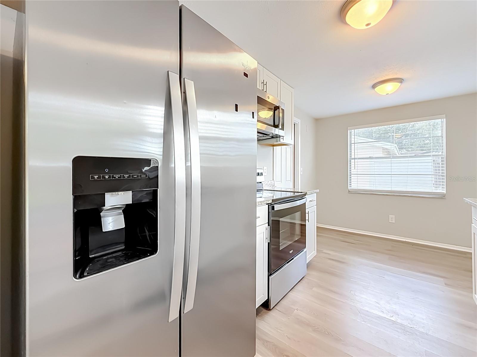 7606 WOODLAND OAKS CT — photo 11