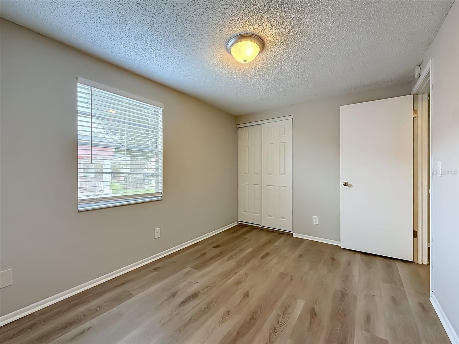 7606 WOODLAND OAKS CT — photo 22