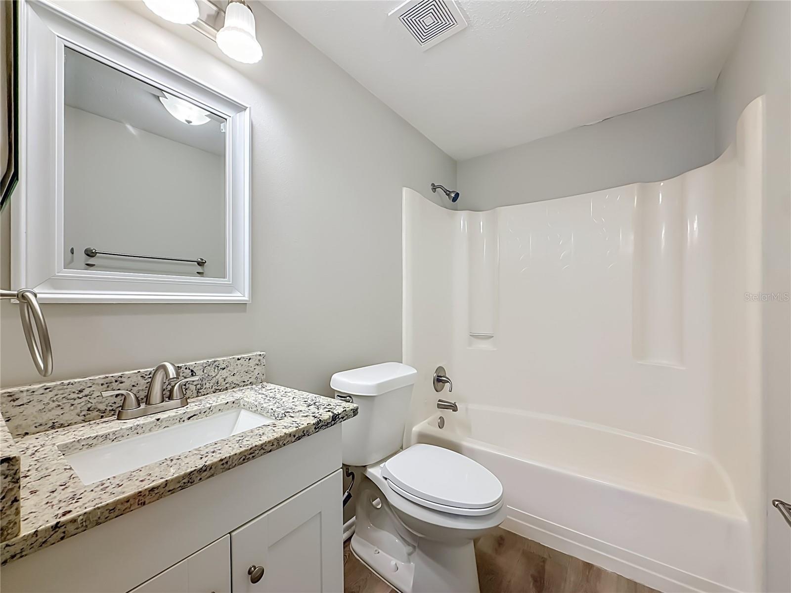 7606 WOODLAND OAKS CT — photo 23