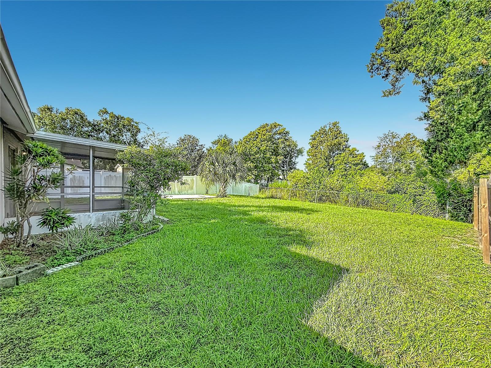 7606 WOODLAND OAKS CT — photo 29