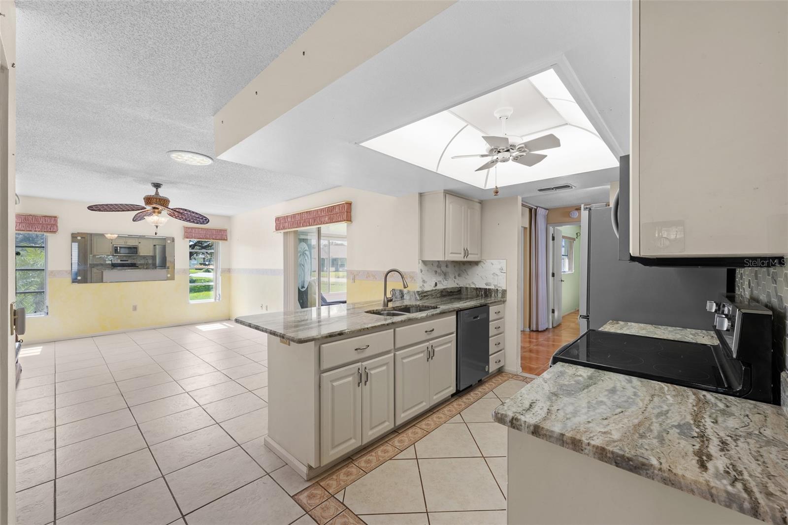 8643 GOLD PINE DR — photo 13