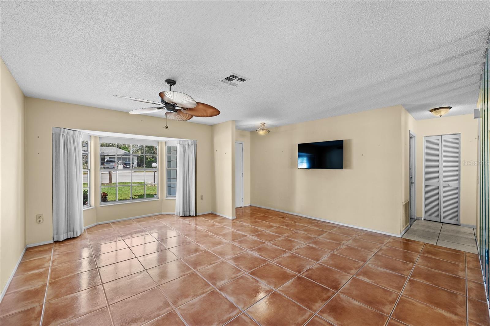 8643 GOLD PINE DR — photo 3