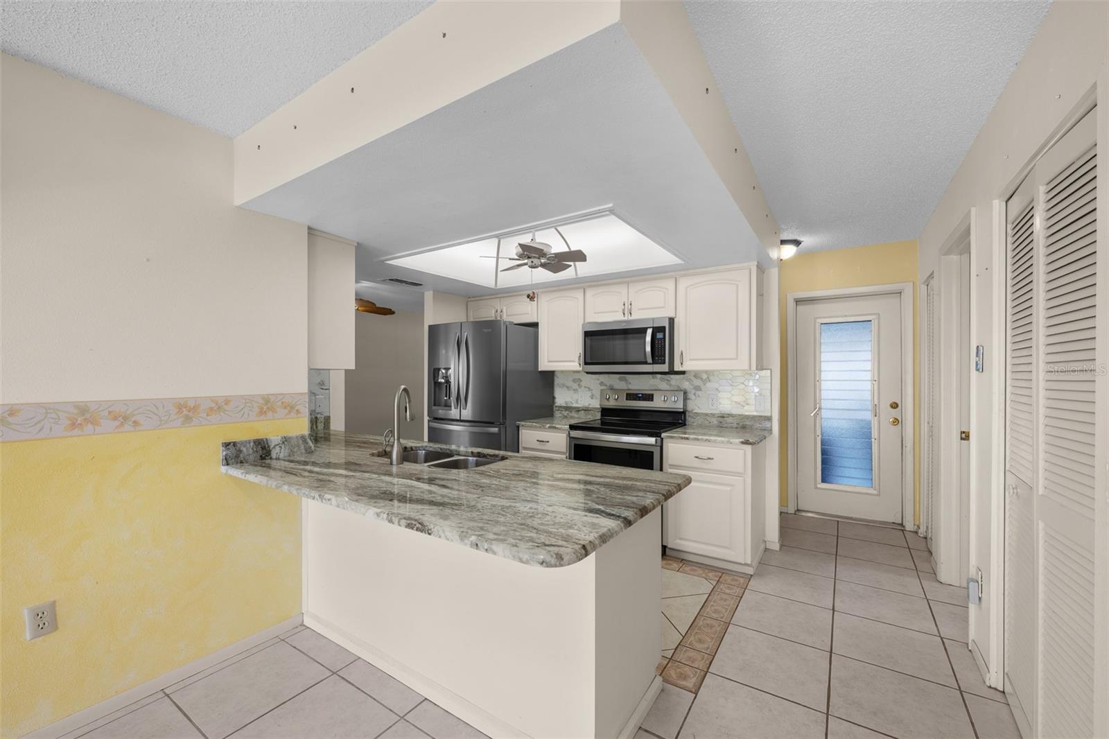 8643 GOLD PINE DR — photo 12