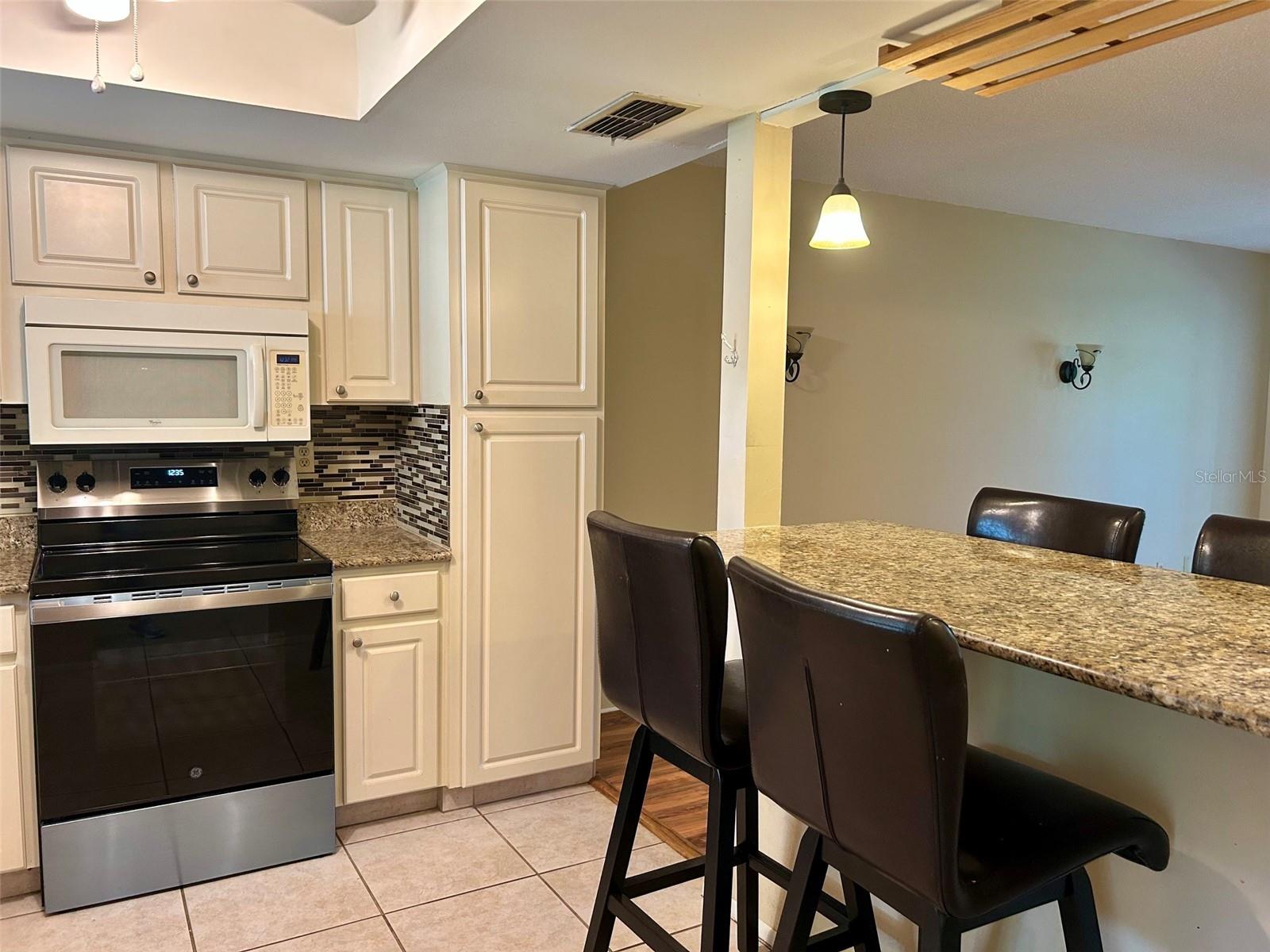 2529 OAKLEAF LN #30C — photo 4