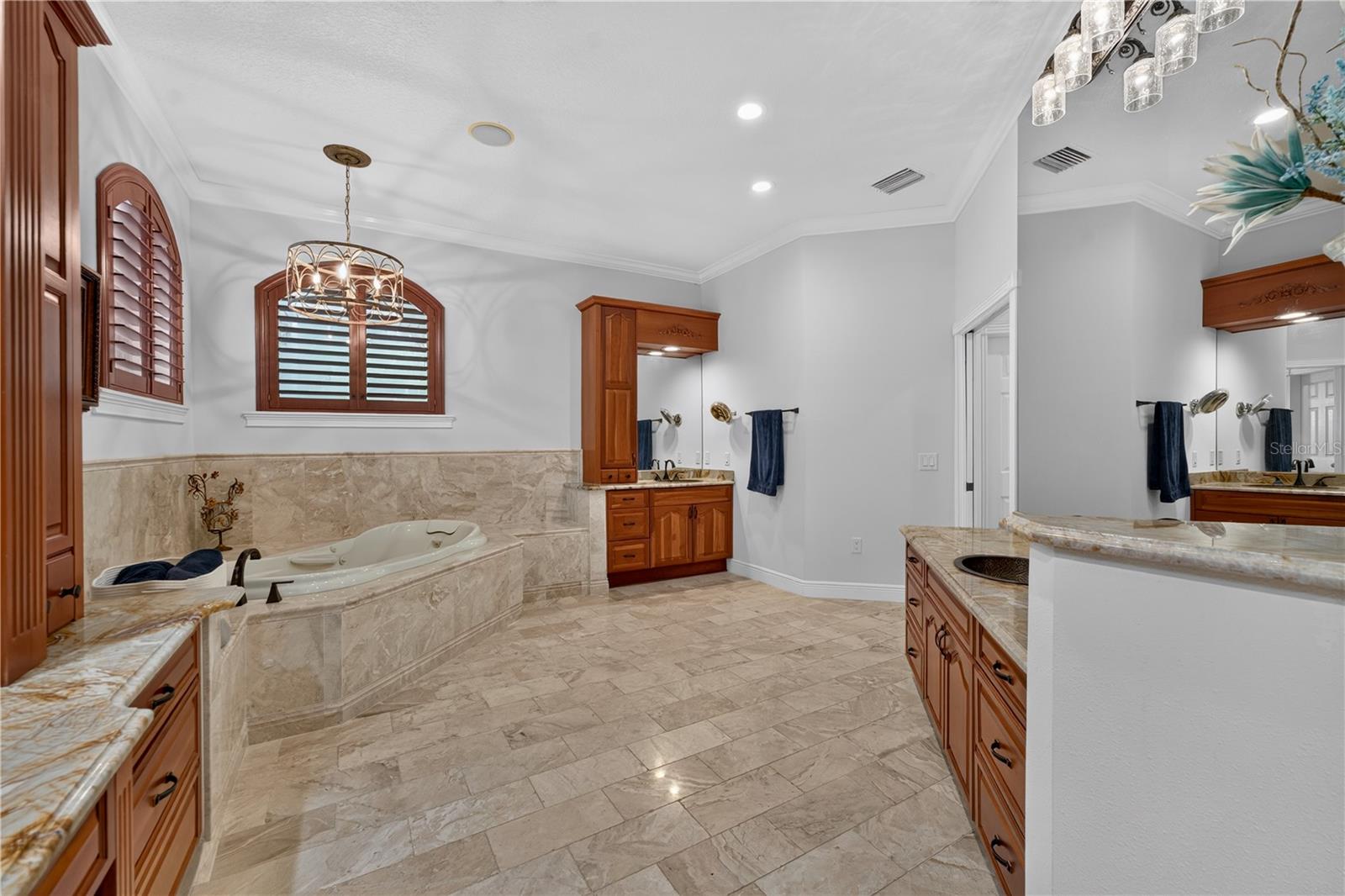 21732 SHAMU DR — photo 40