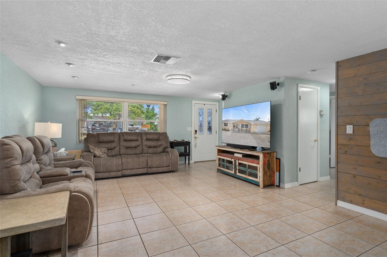 5410 FLORA AVE — photo 13