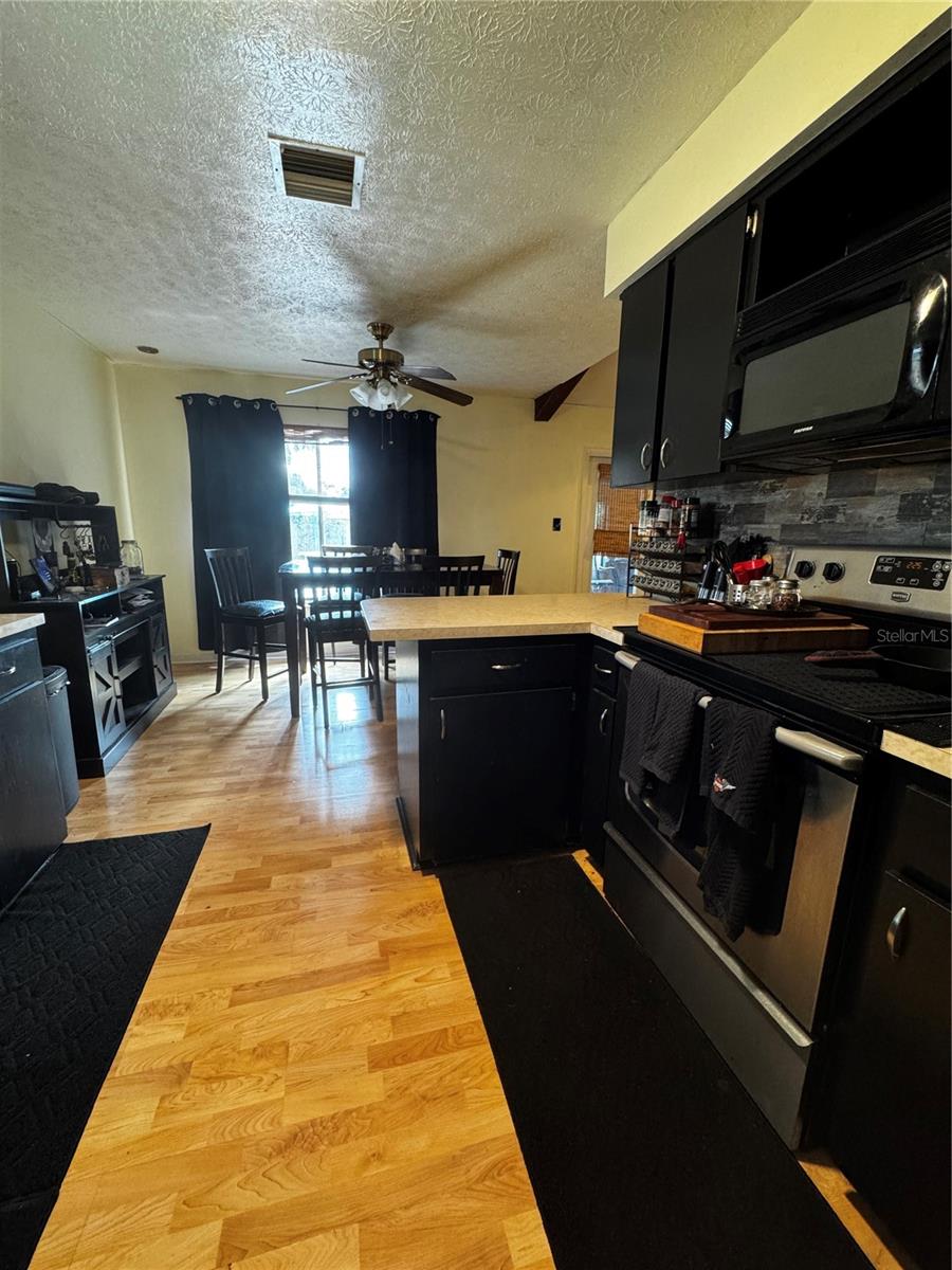 118 EUCLID LOOP — photo 11