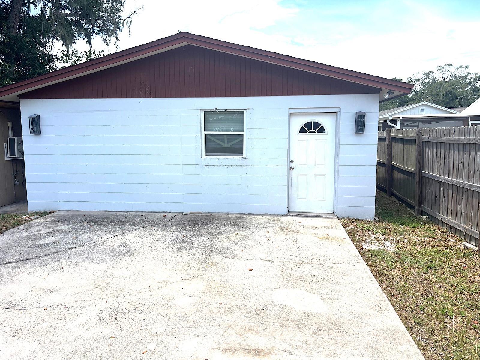 902 SAMY DR — photo 28