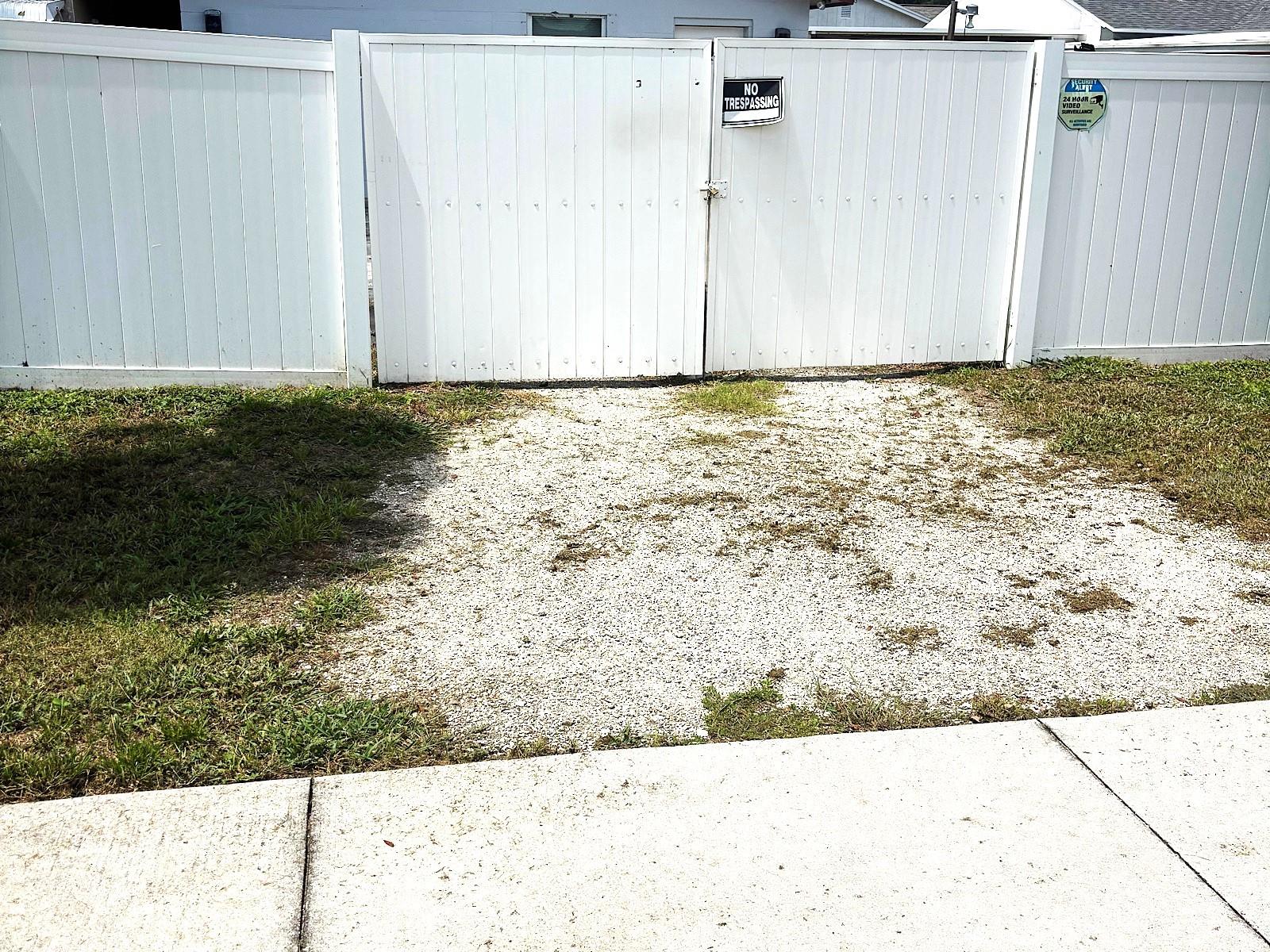 902 SAMY DR — photo 30