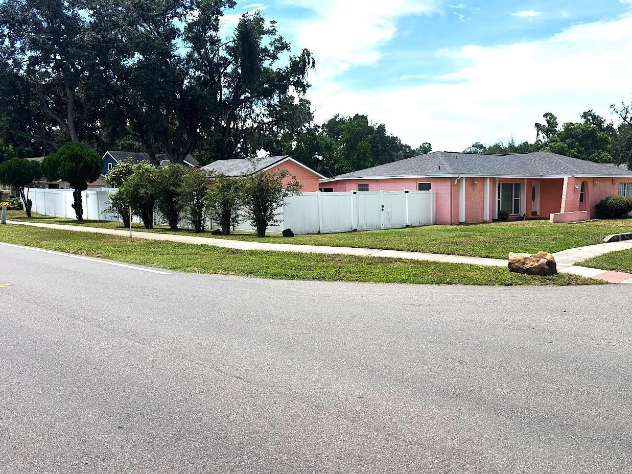 902 SAMY DR — photo 4