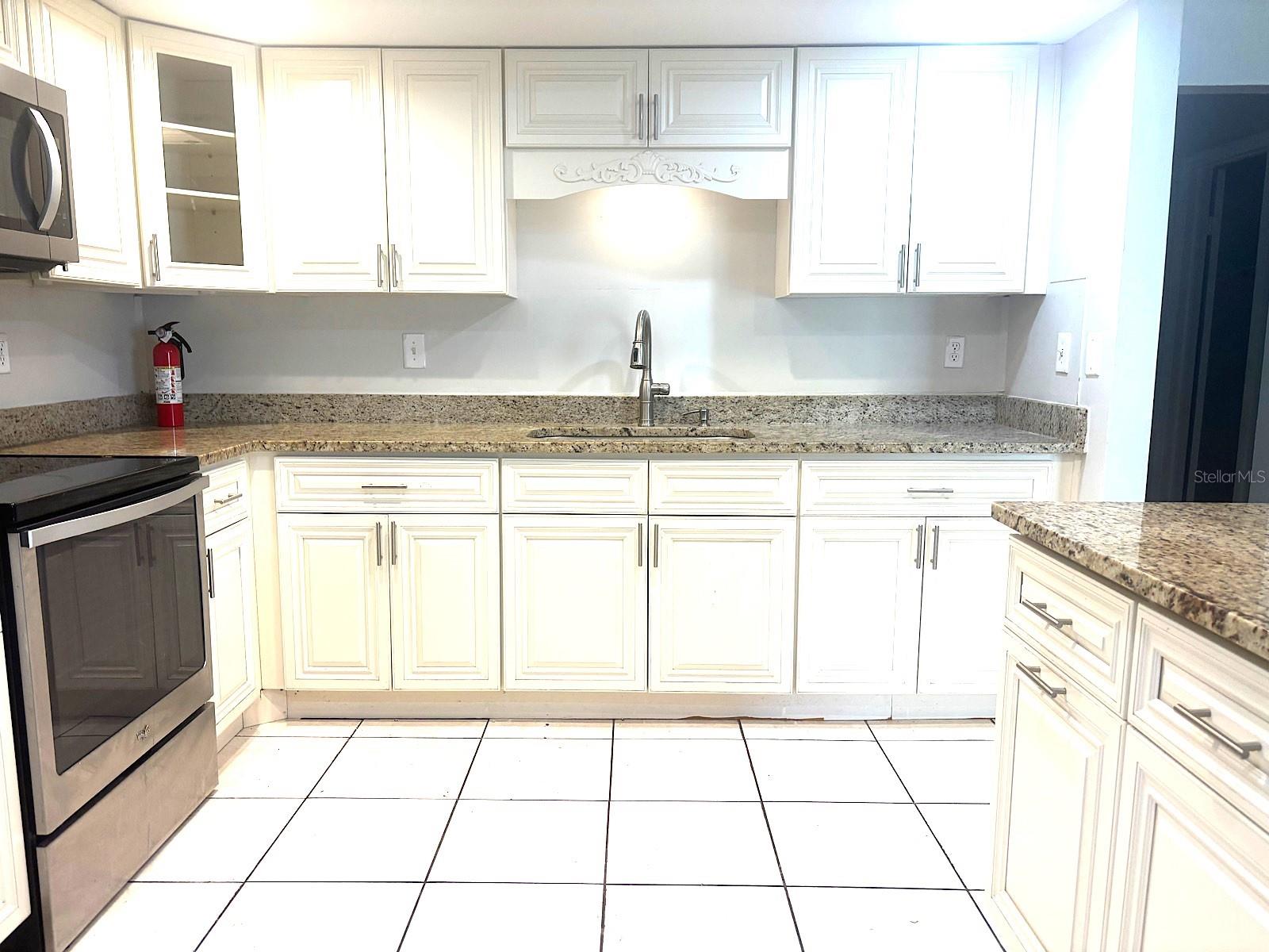 902 SAMY DR — photo 11