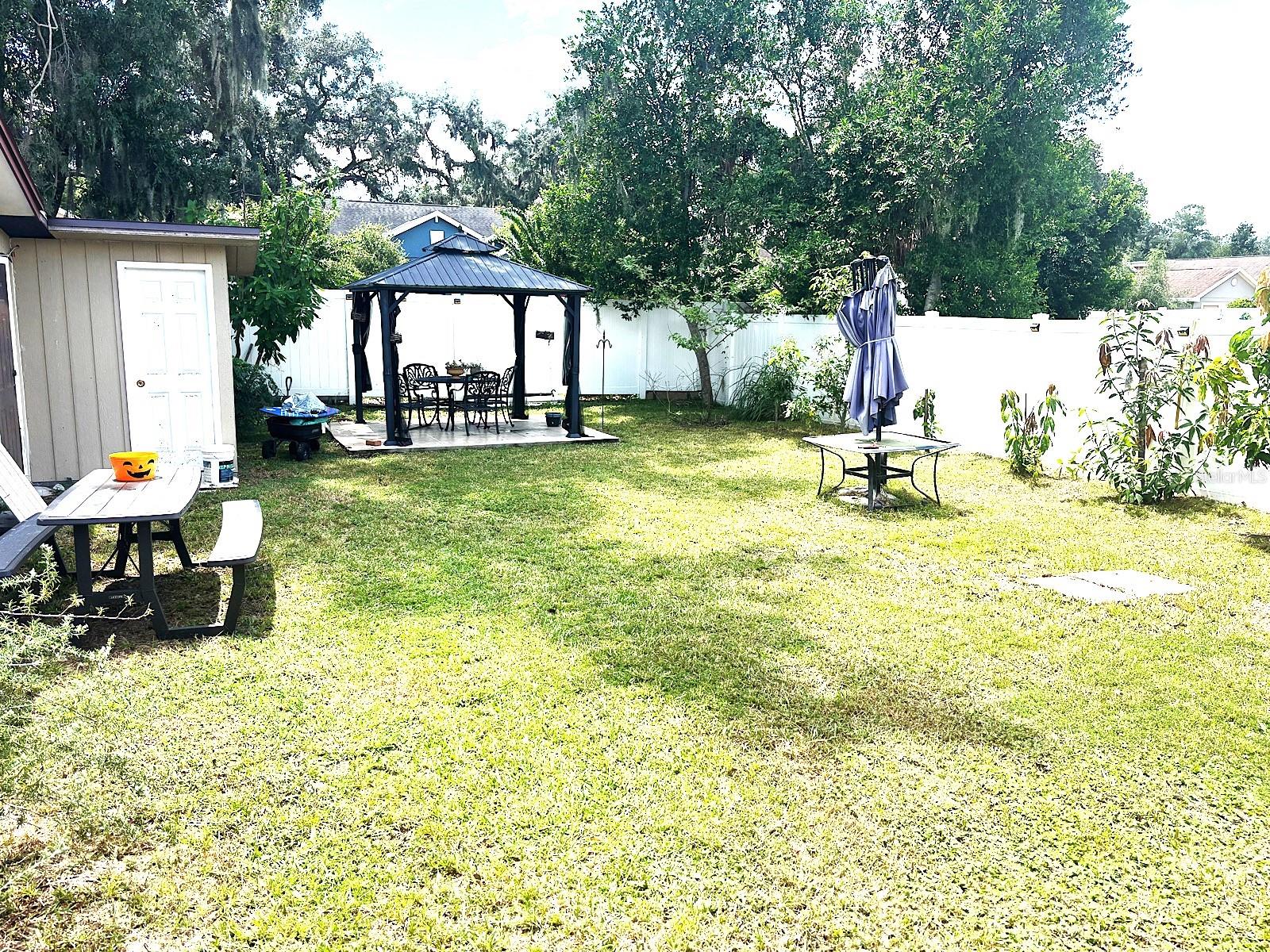 902 SAMY DR — photo 19