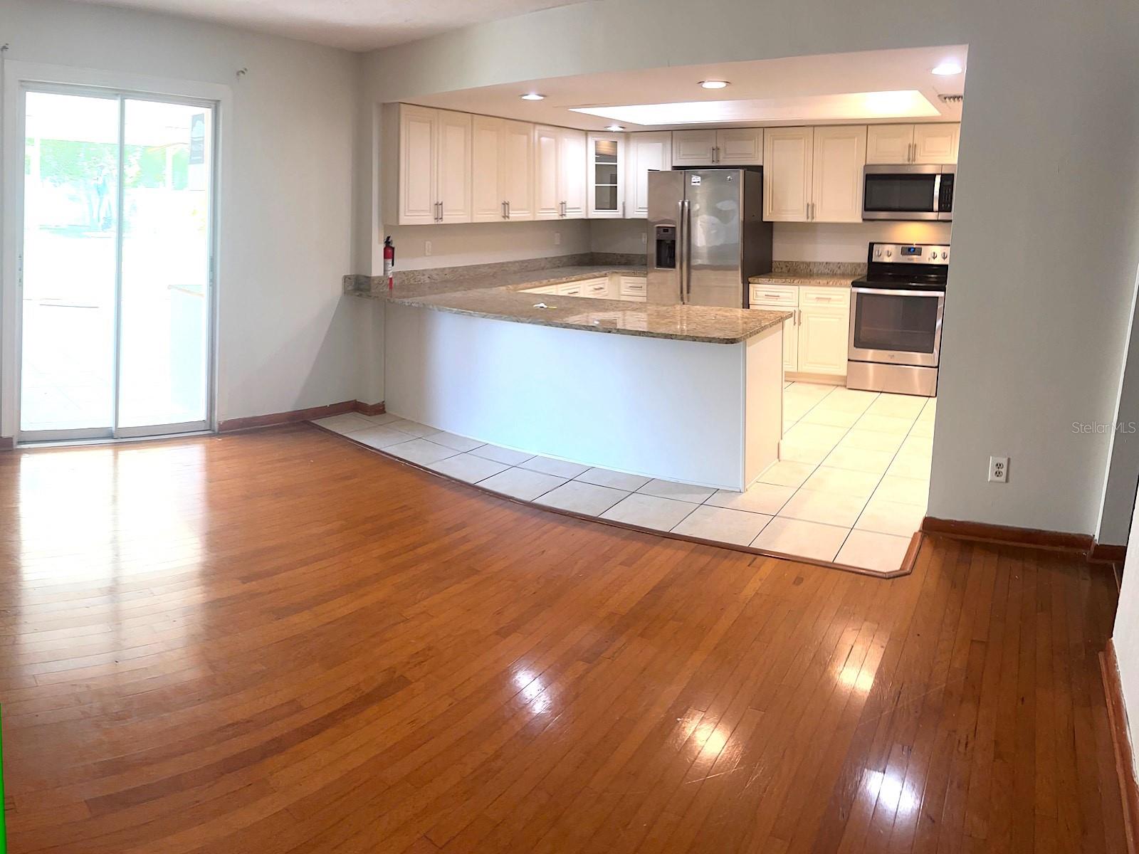 902 SAMY DR — photo 13