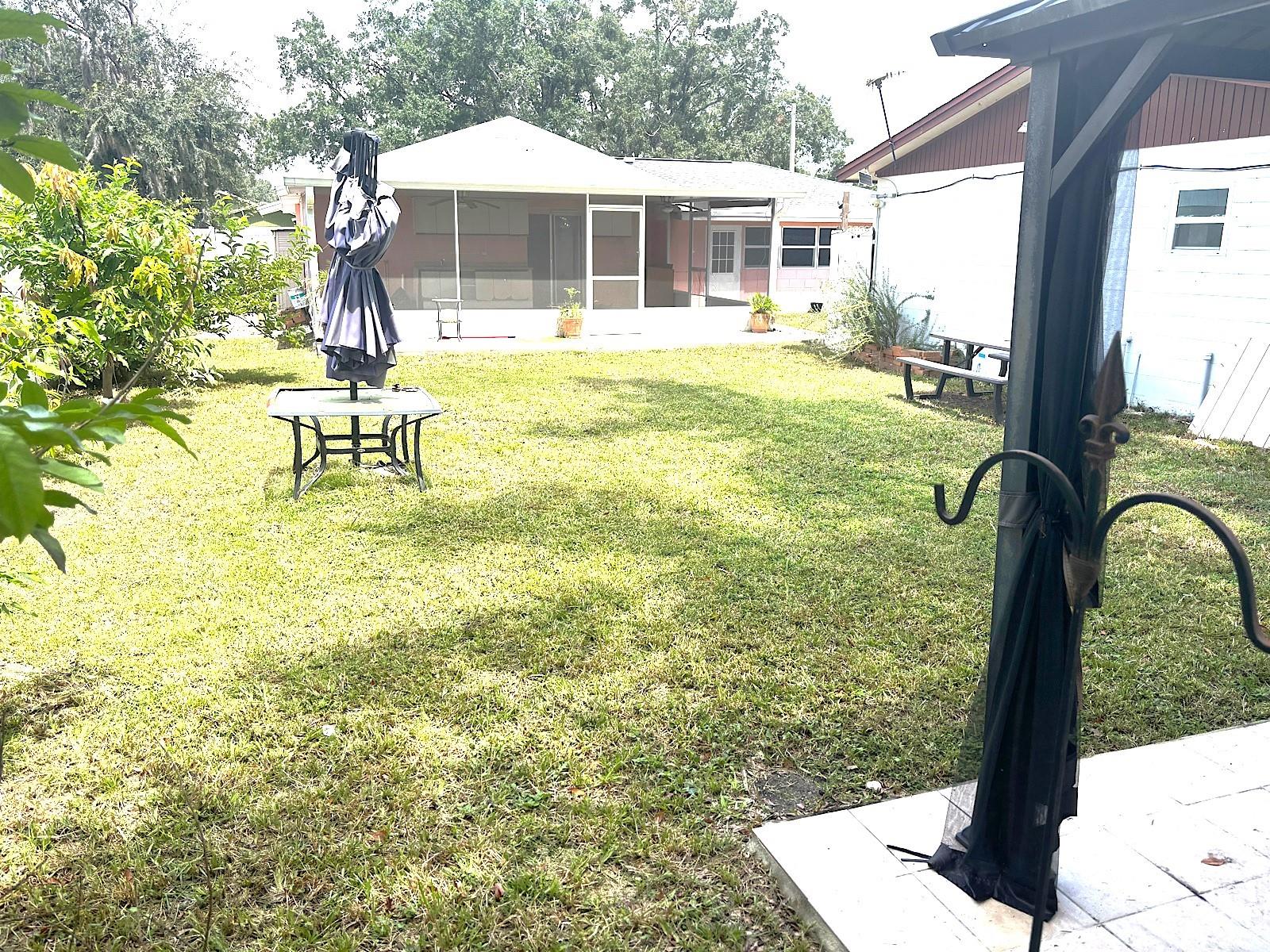 902 SAMY DR — photo 20