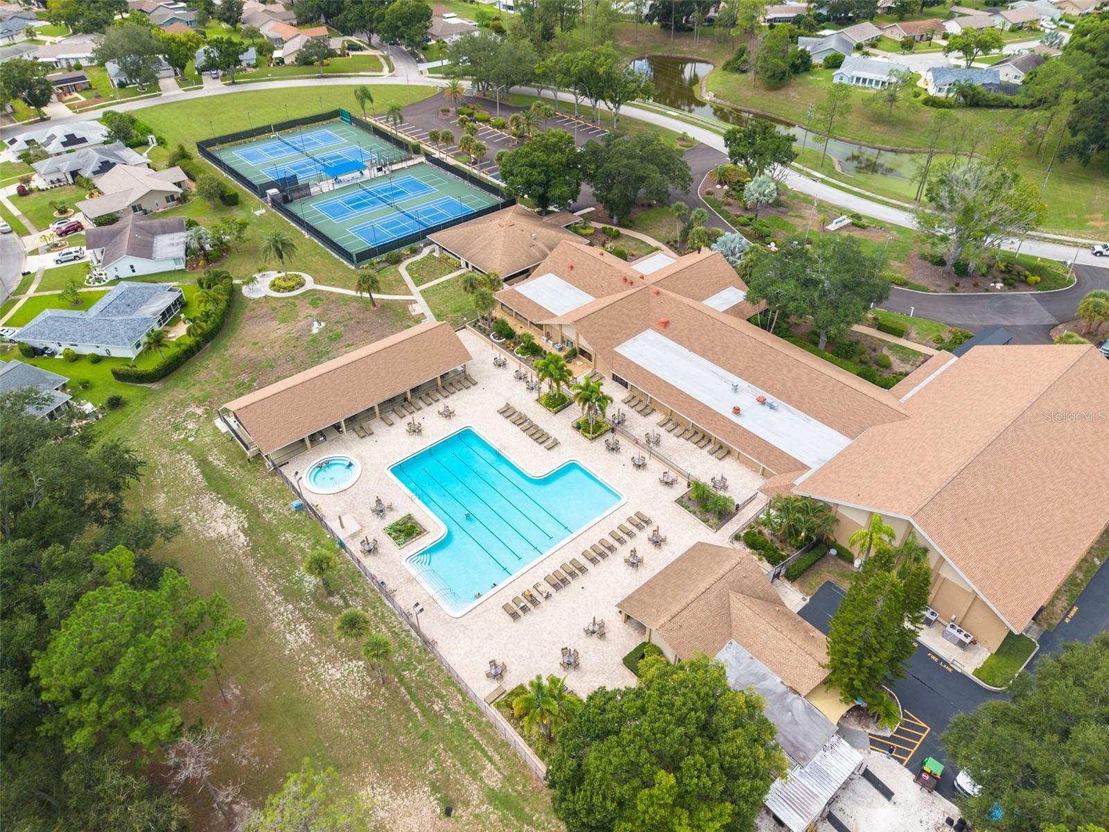 3558 OAK LAKE DR — photo 41