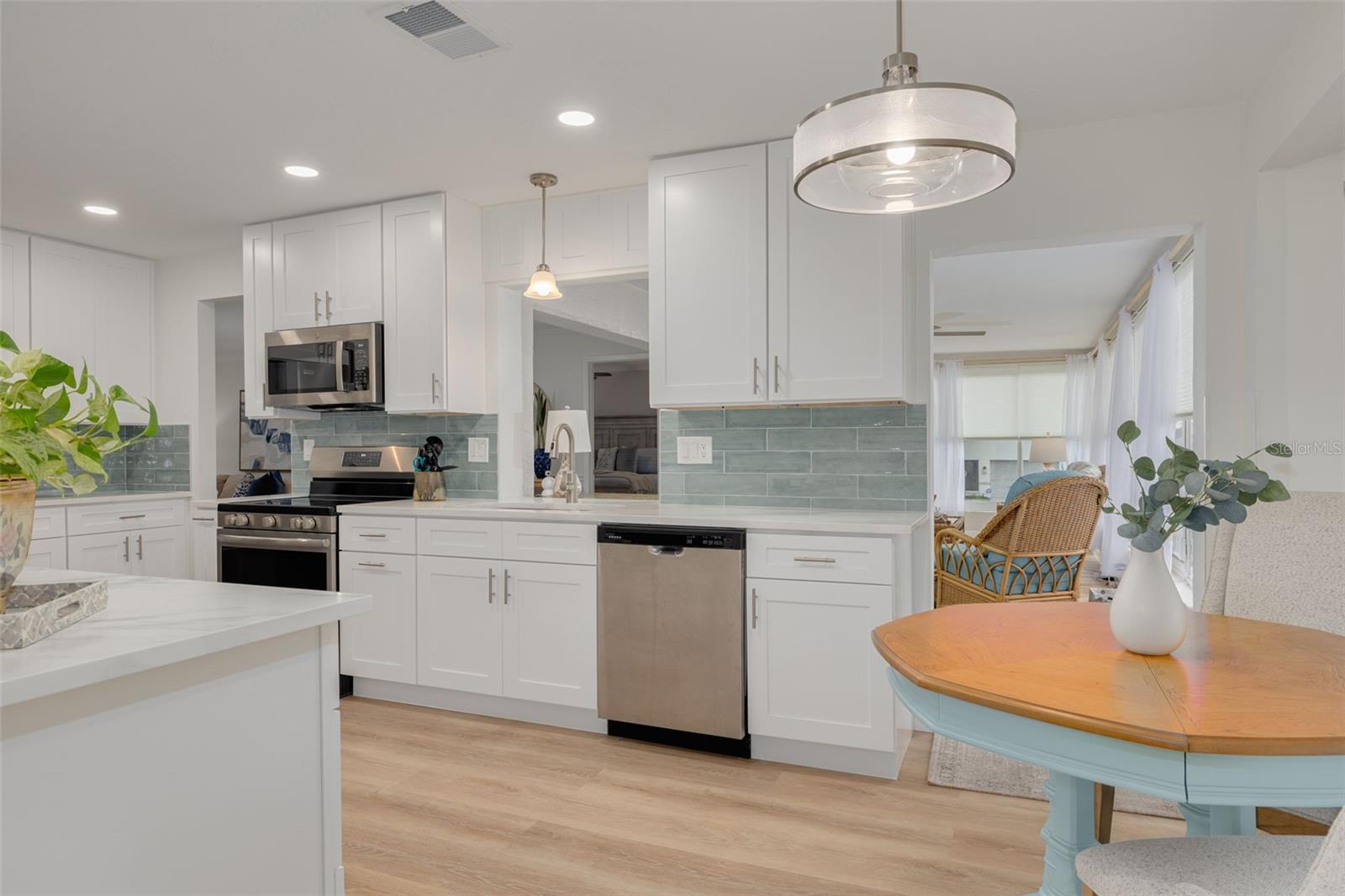3558 OAK LAKE DR — photo 9