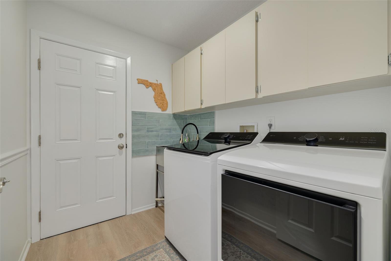 3558 OAK LAKE DR — photo 25