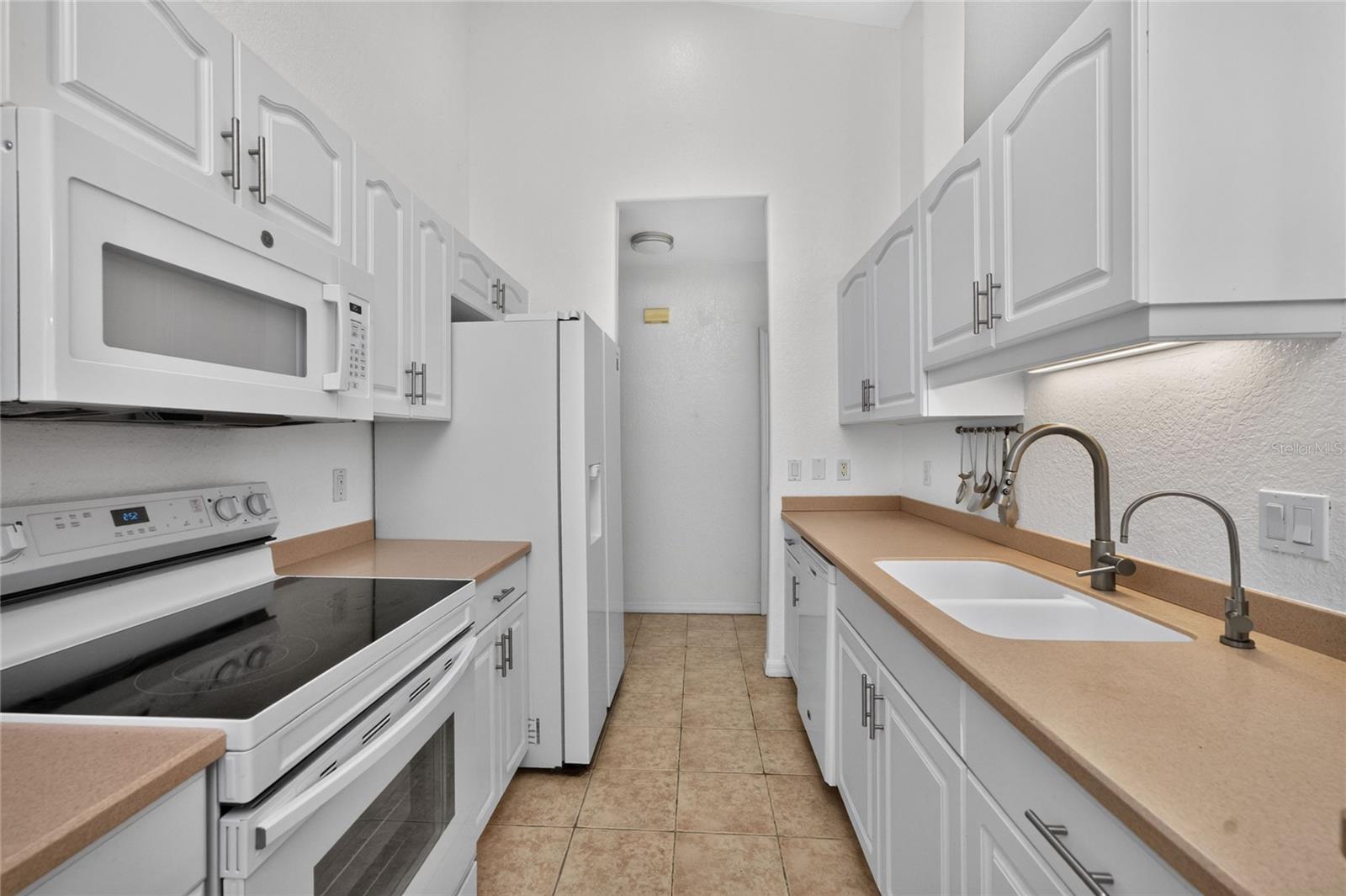 4438 CORSO VENETIA BLVD #C13 — photo 8