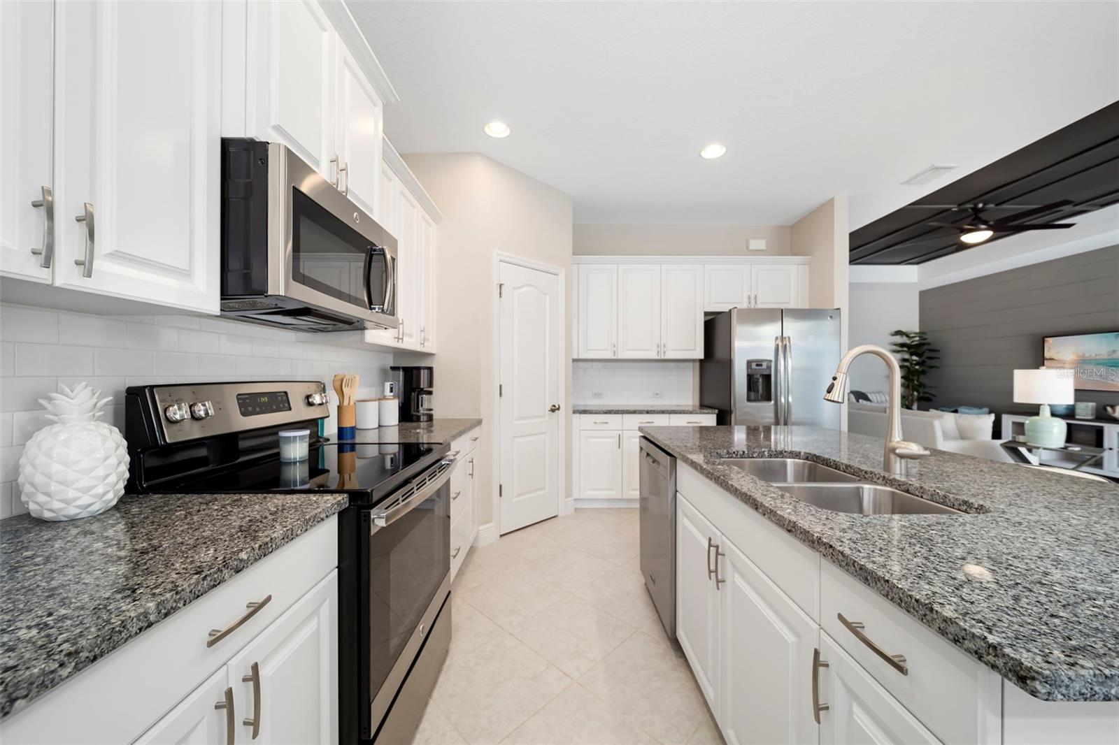 4727 CREEKRIDGE CT — photo 25
