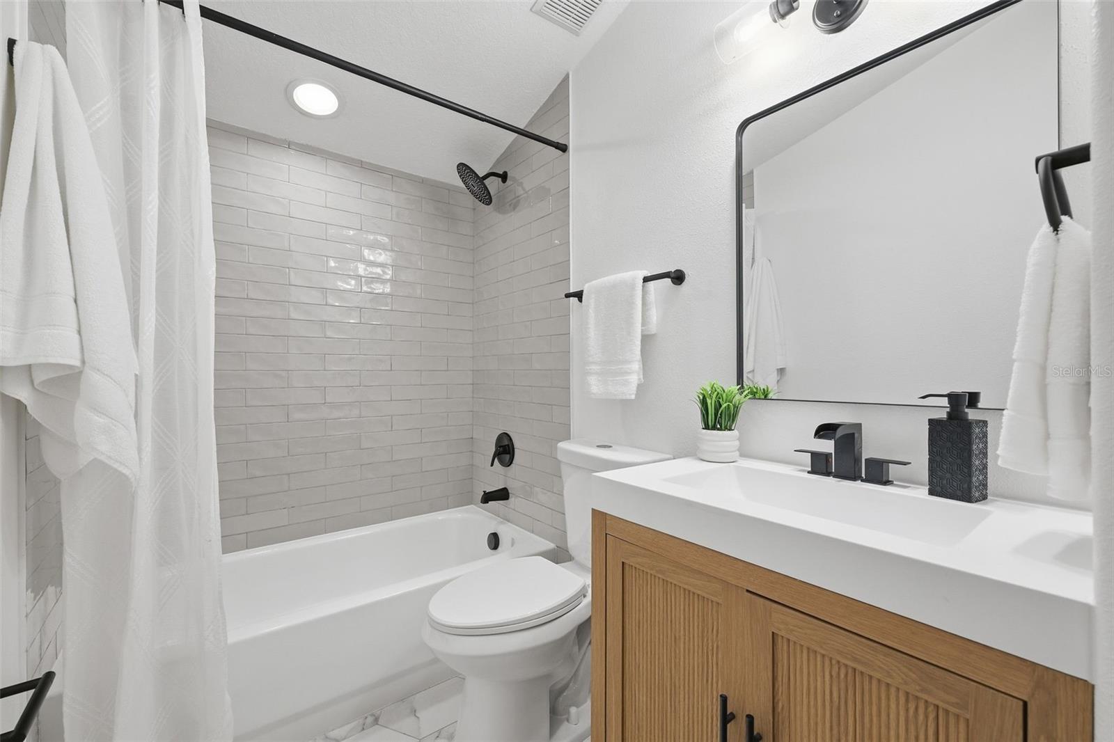 10534 BERMUDA ISLE DR — photo 26