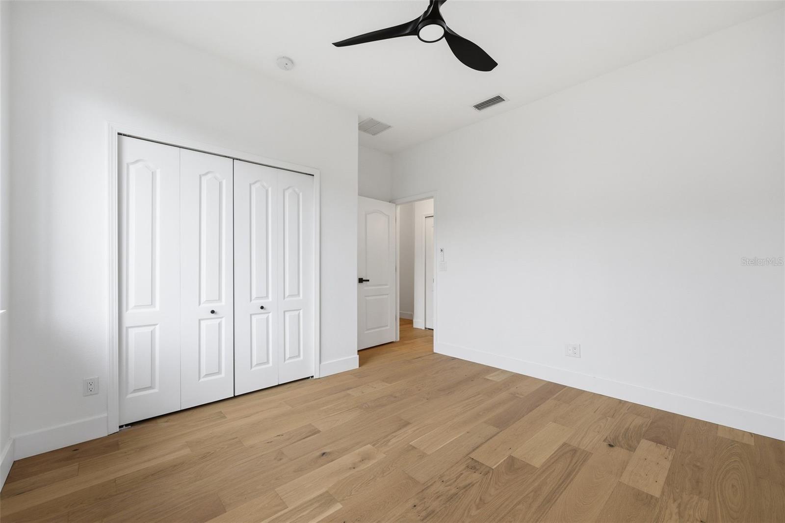 10534 BERMUDA ISLE DR — photo 32