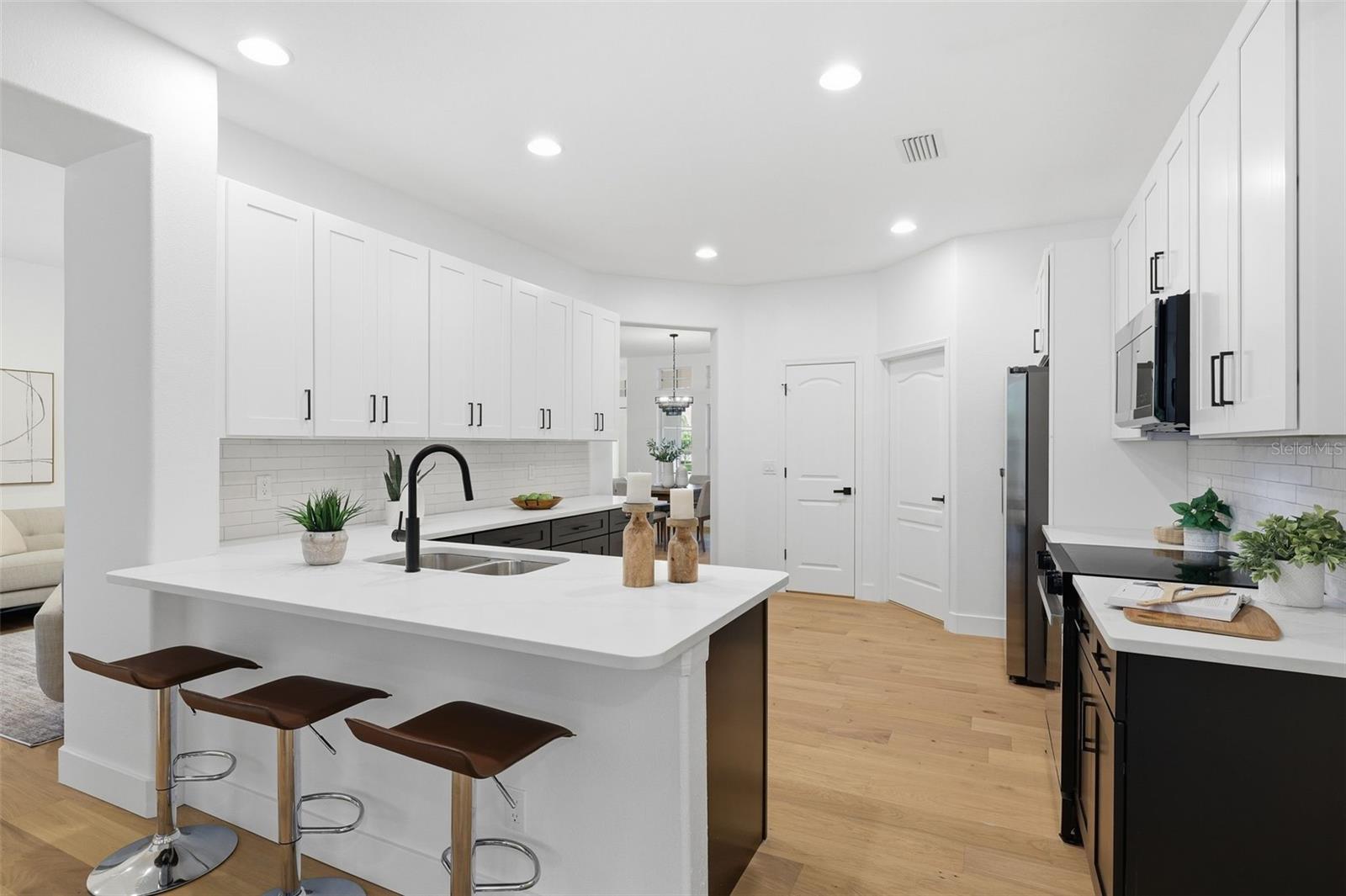 10534 BERMUDA ISLE DR — photo 4