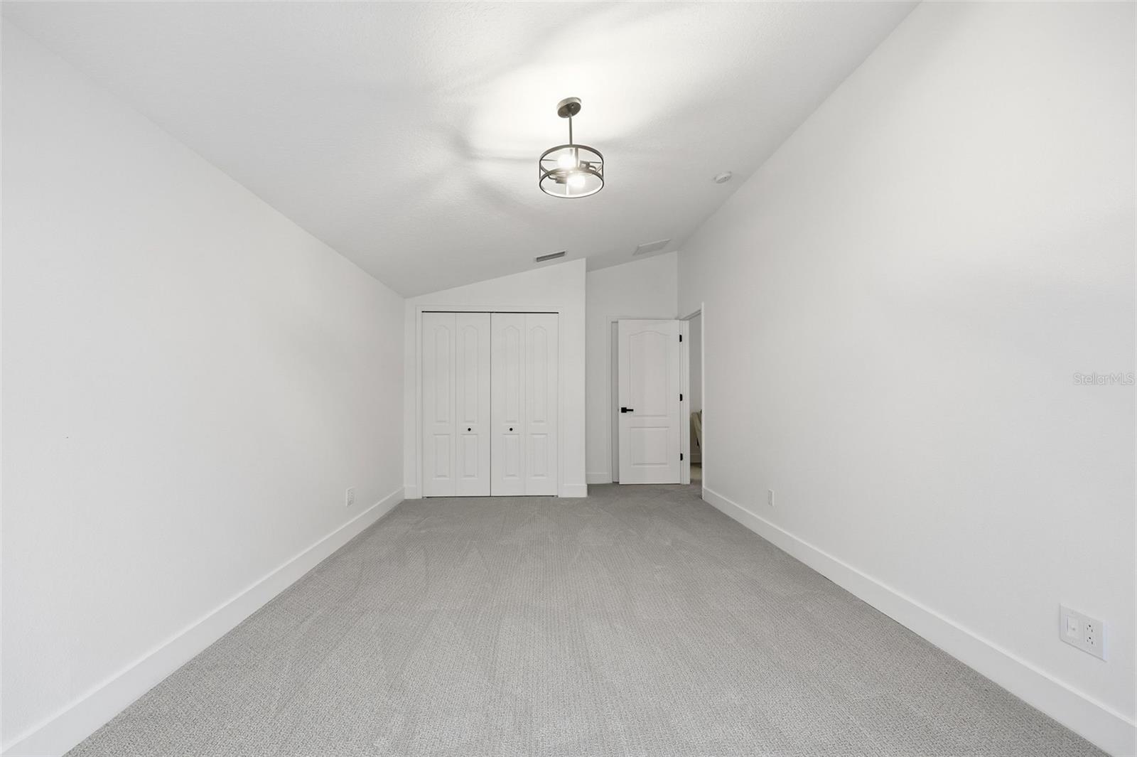 10534 BERMUDA ISLE DR — photo 28