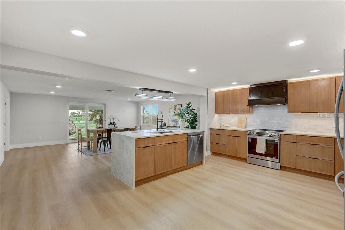 3960 HEADSAIL DR — photo 10