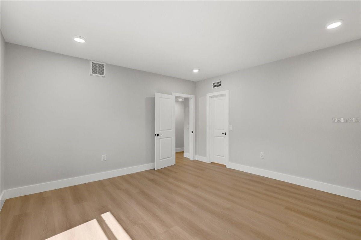 3960 HEADSAIL DR — photo 24