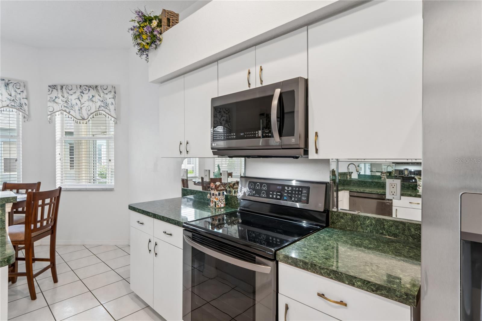 Home in NEW PORT RICHEY — photo 18