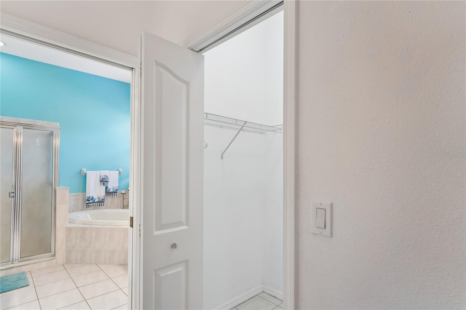 Home in NEW PORT RICHEY — photo 31
