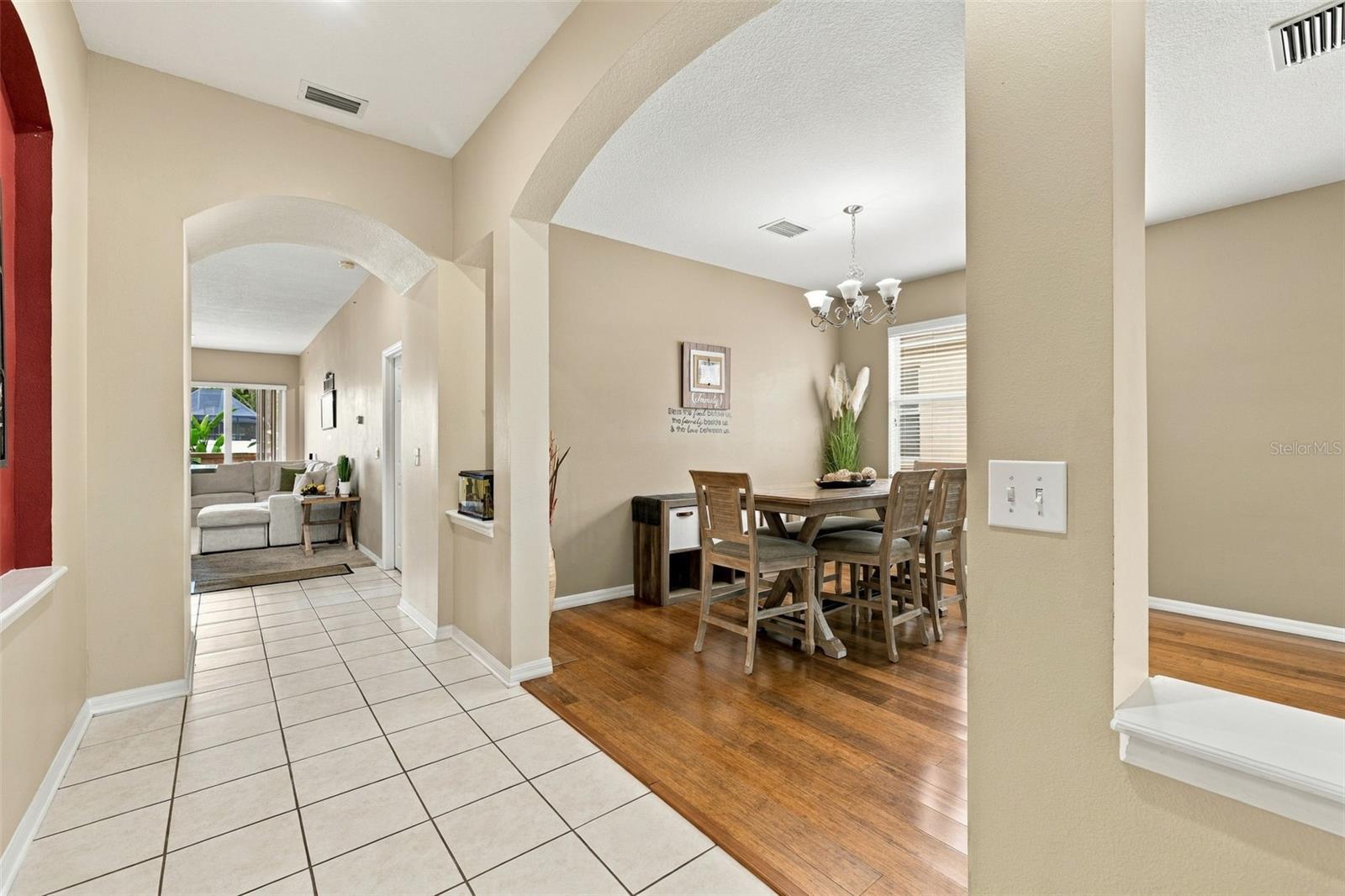 35136 DEERFIELD OAKS DR — photo 3
