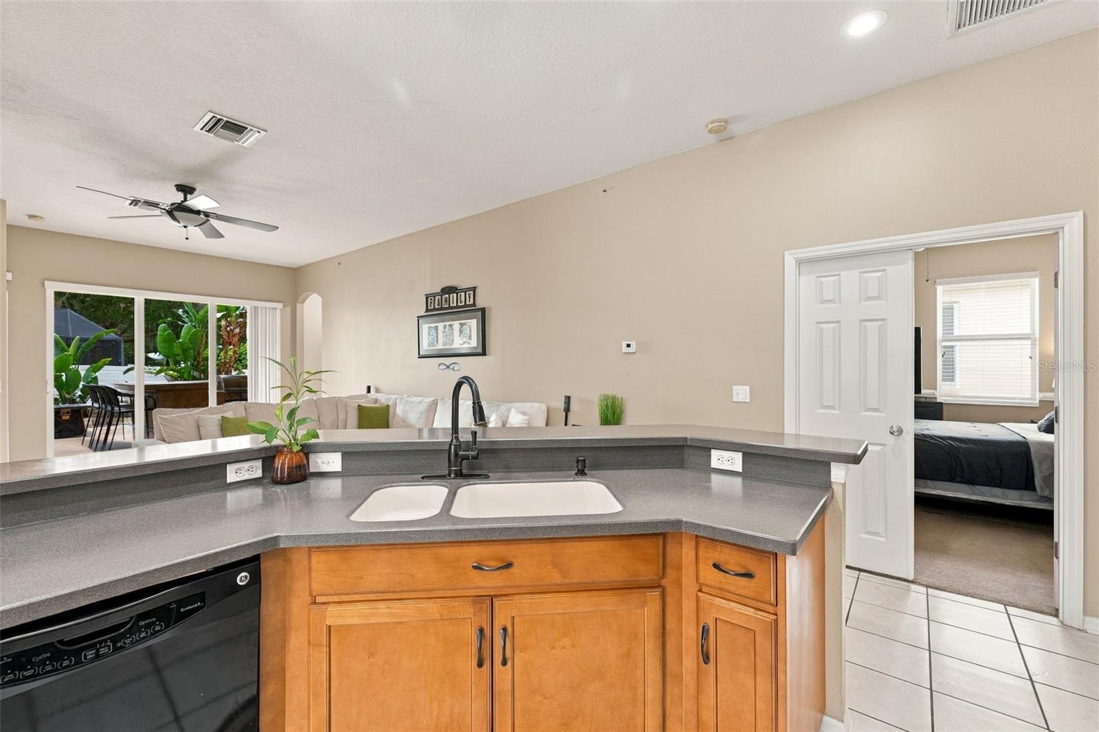 35136 DEERFIELD OAKS DR — photo 12
