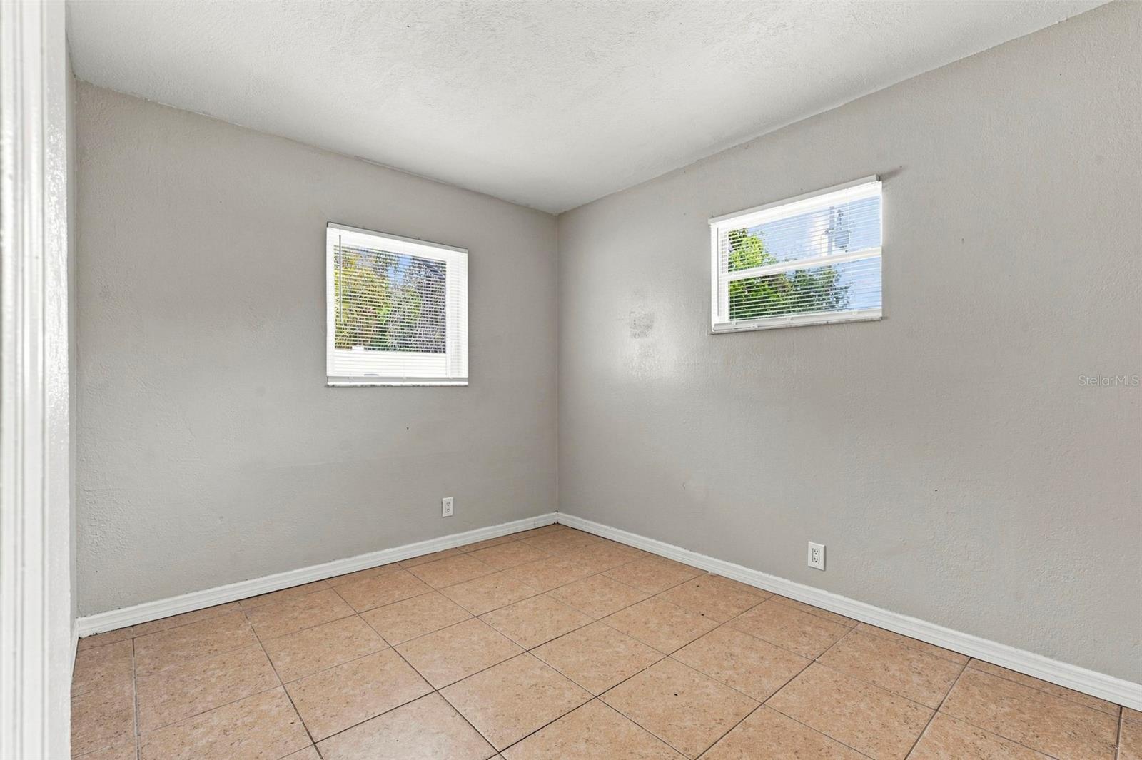 1771 RUSSELL ST S #1 — photo 9