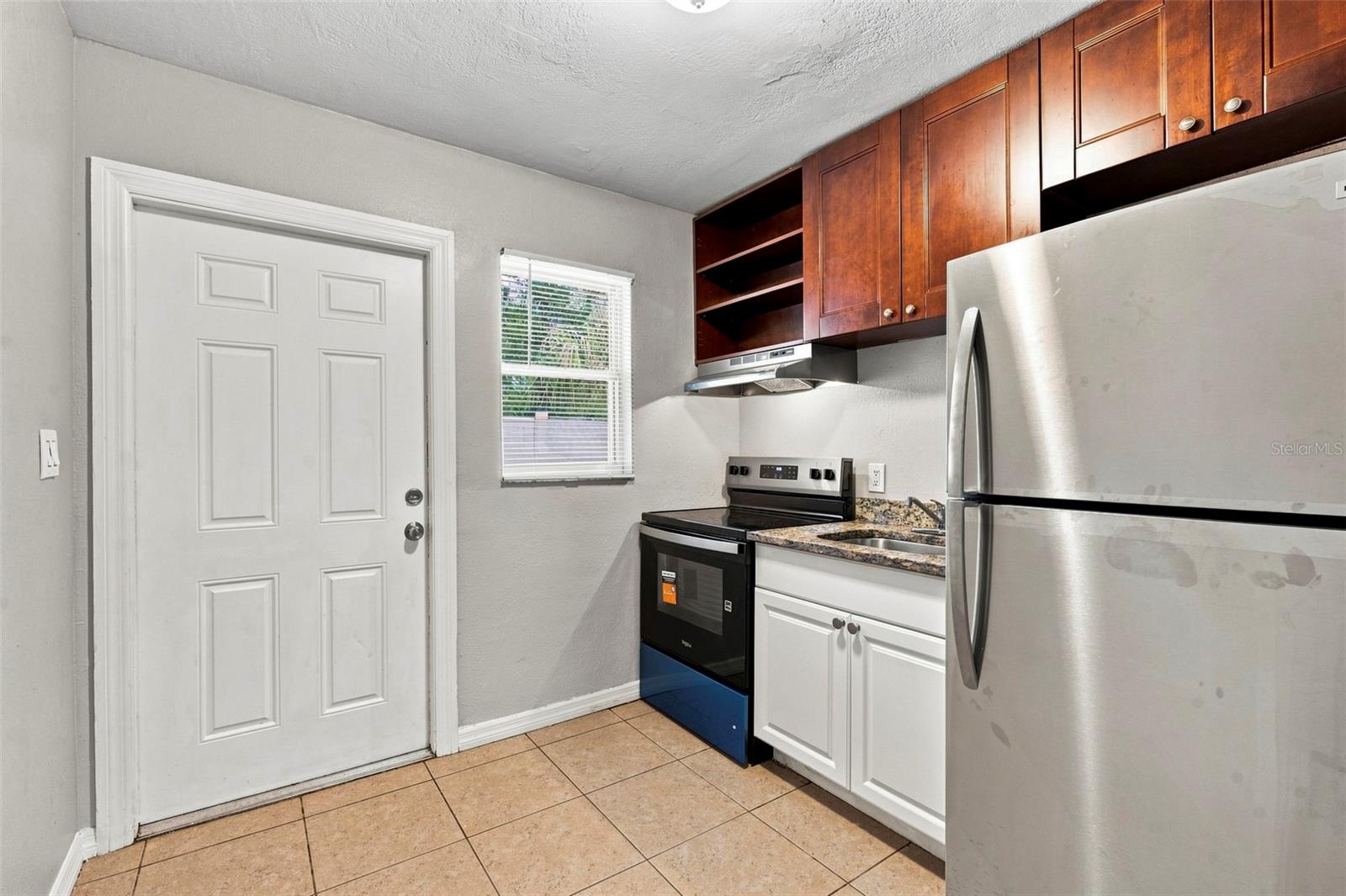 1771 RUSSELL ST S #1 — photo 5