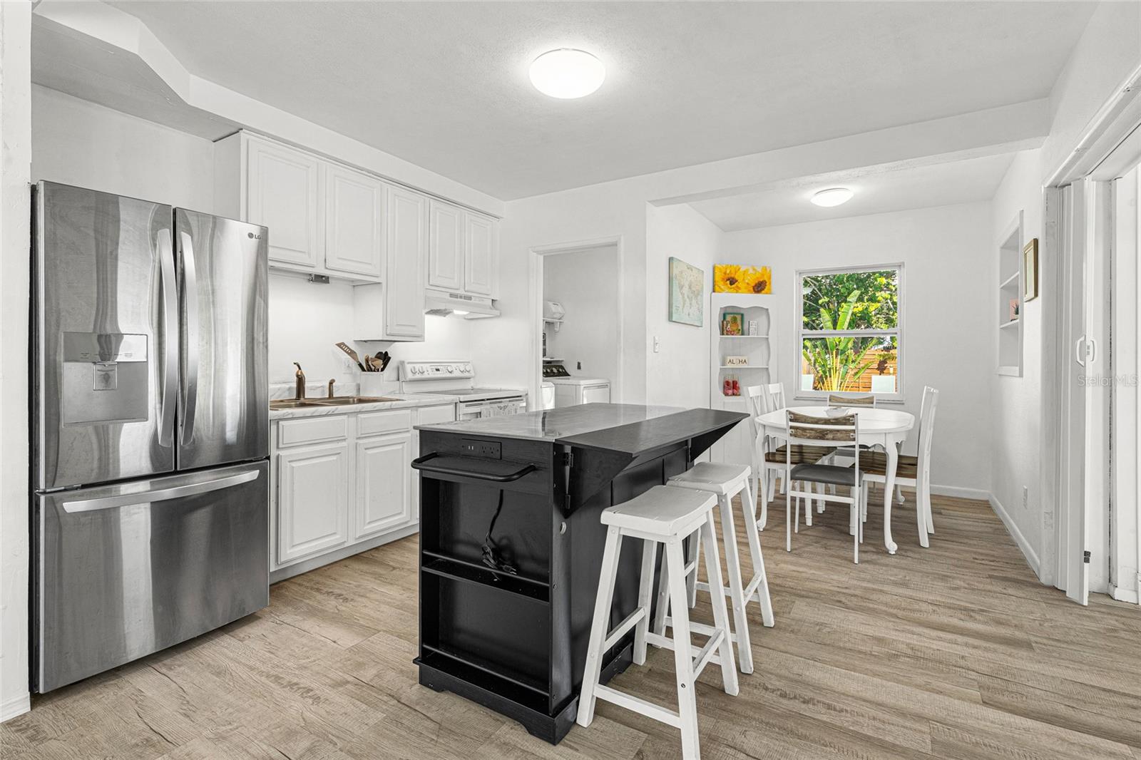 4519 BROOKSDALE DR — photo 9